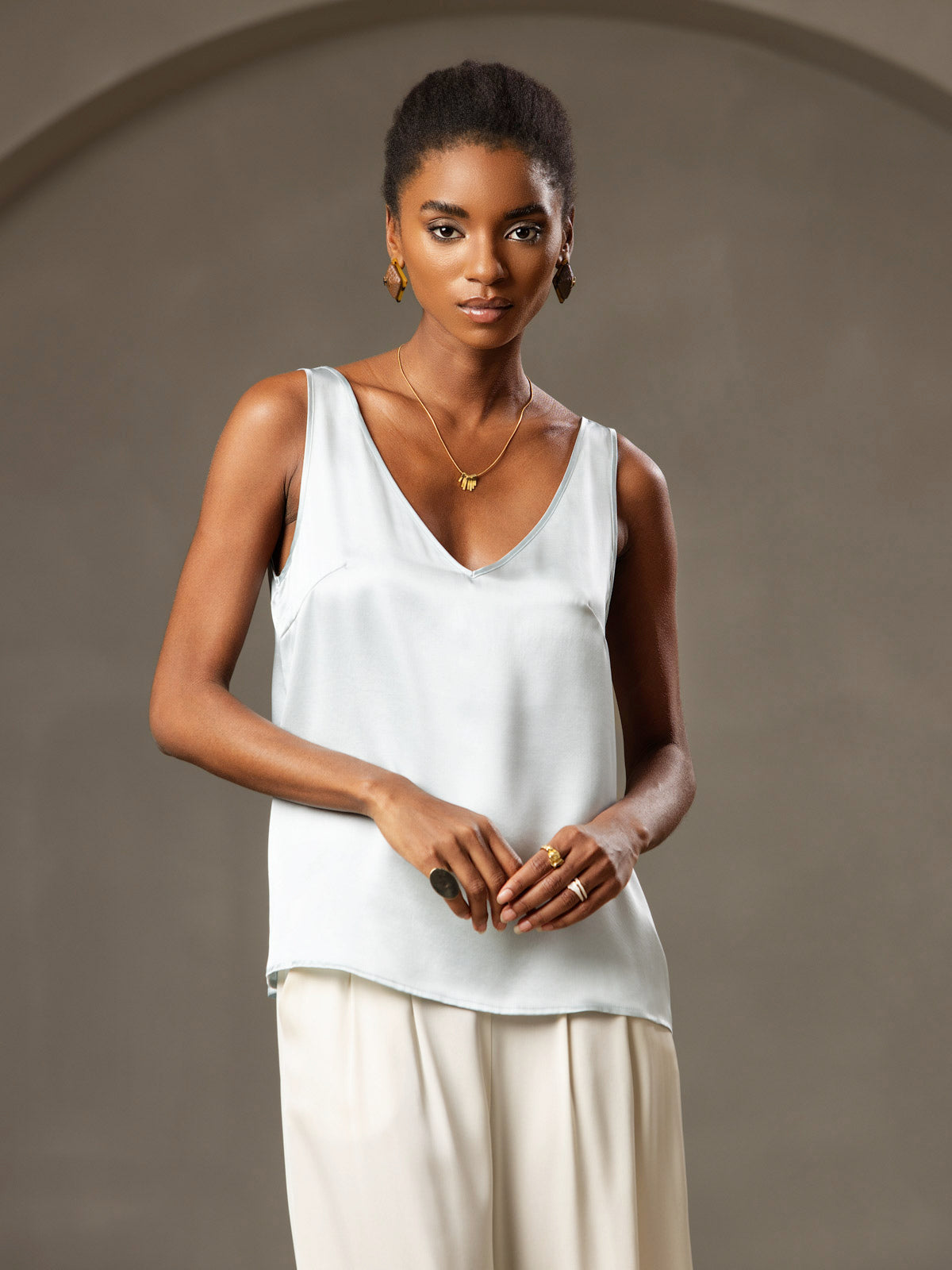 19Momme Silk V-neck Straps Tank Top