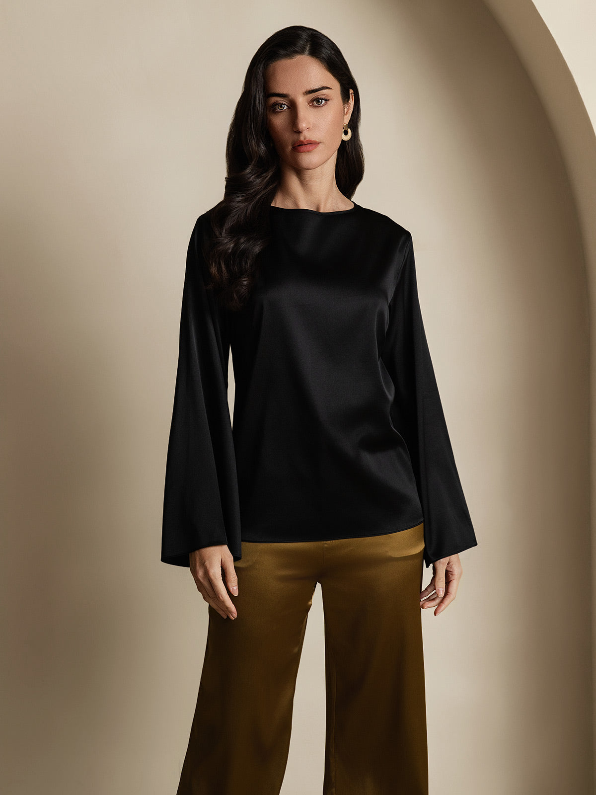 19Momme Silk Relaxed Long-sleeved Blouse