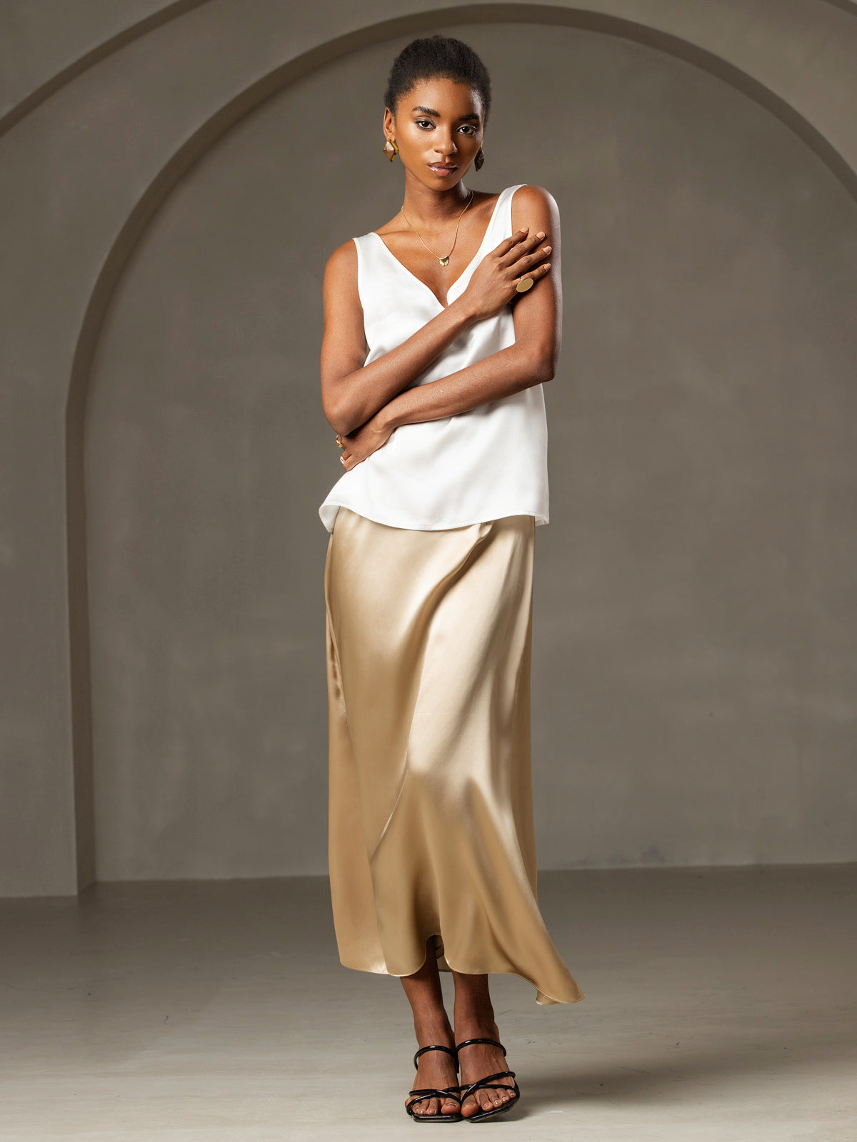 19Momme Silk V-neck Straps Tank Top