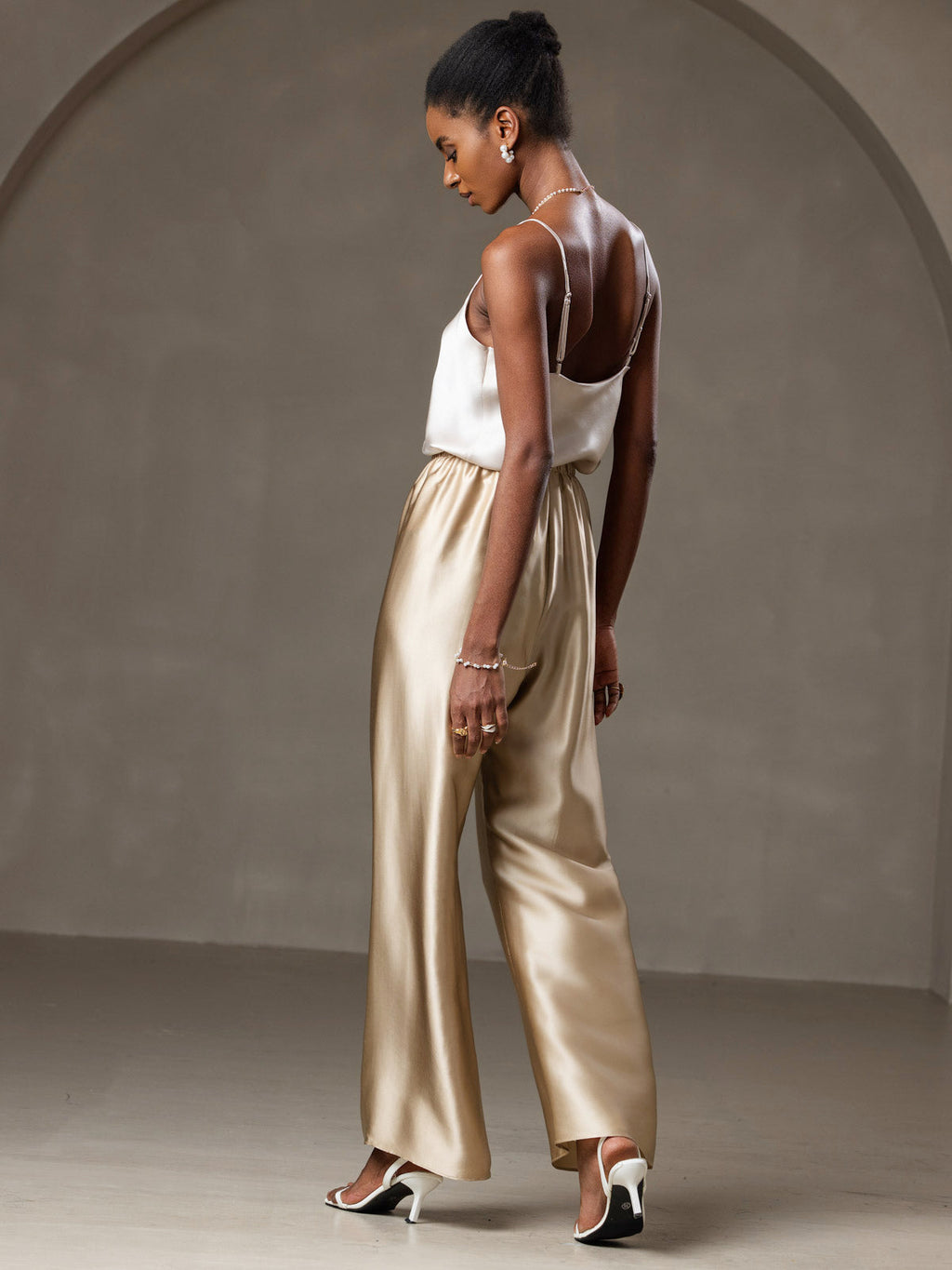 V-neck Pure Silk Spaghetti Straps Camisole Top