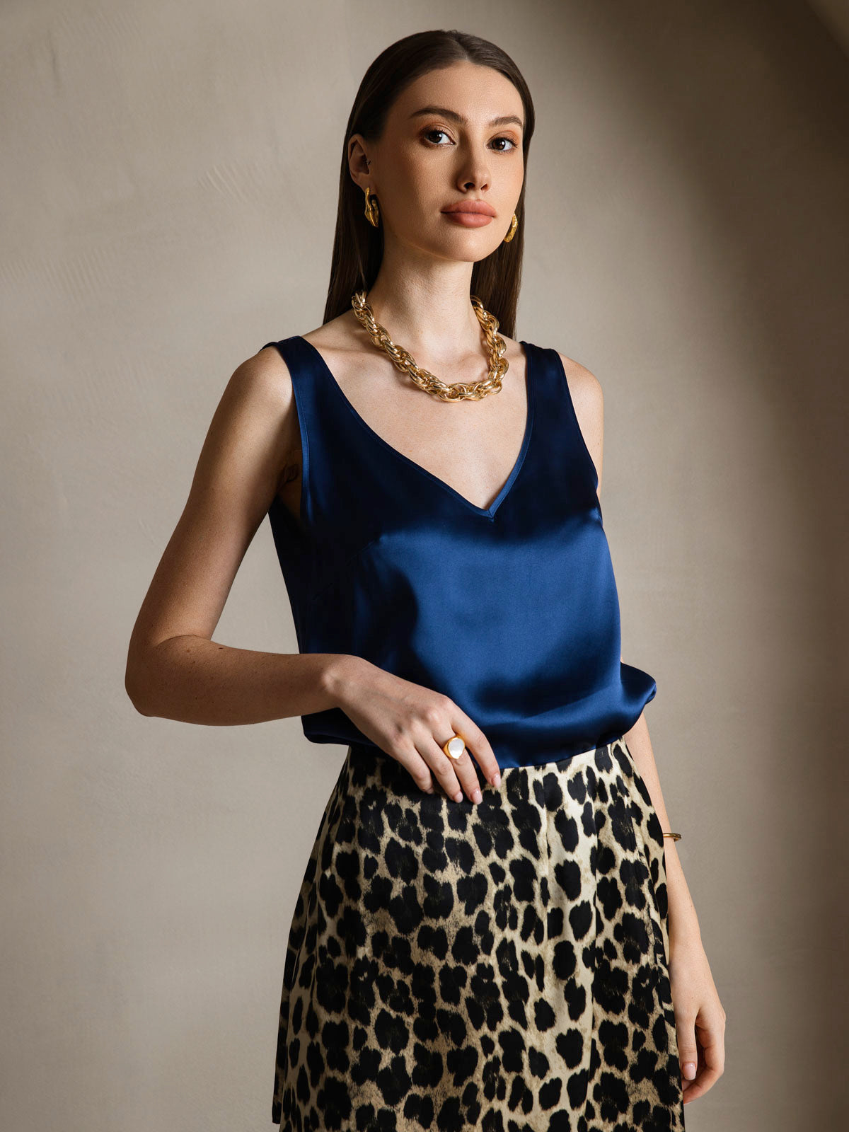 19Momme Silk V-neck Straps Tank Top