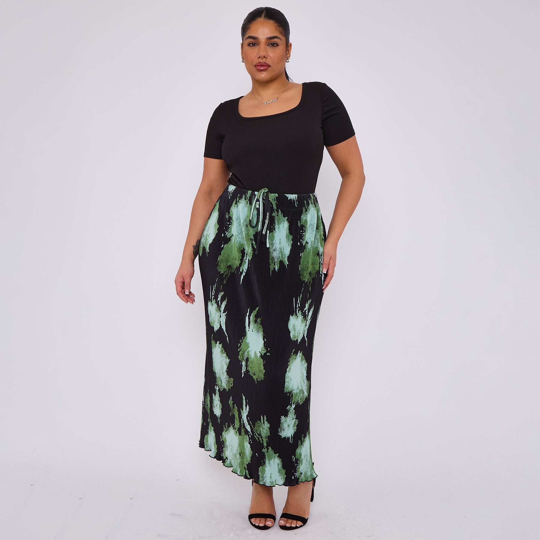 Abstract Green Plus Size Pleated Skirt