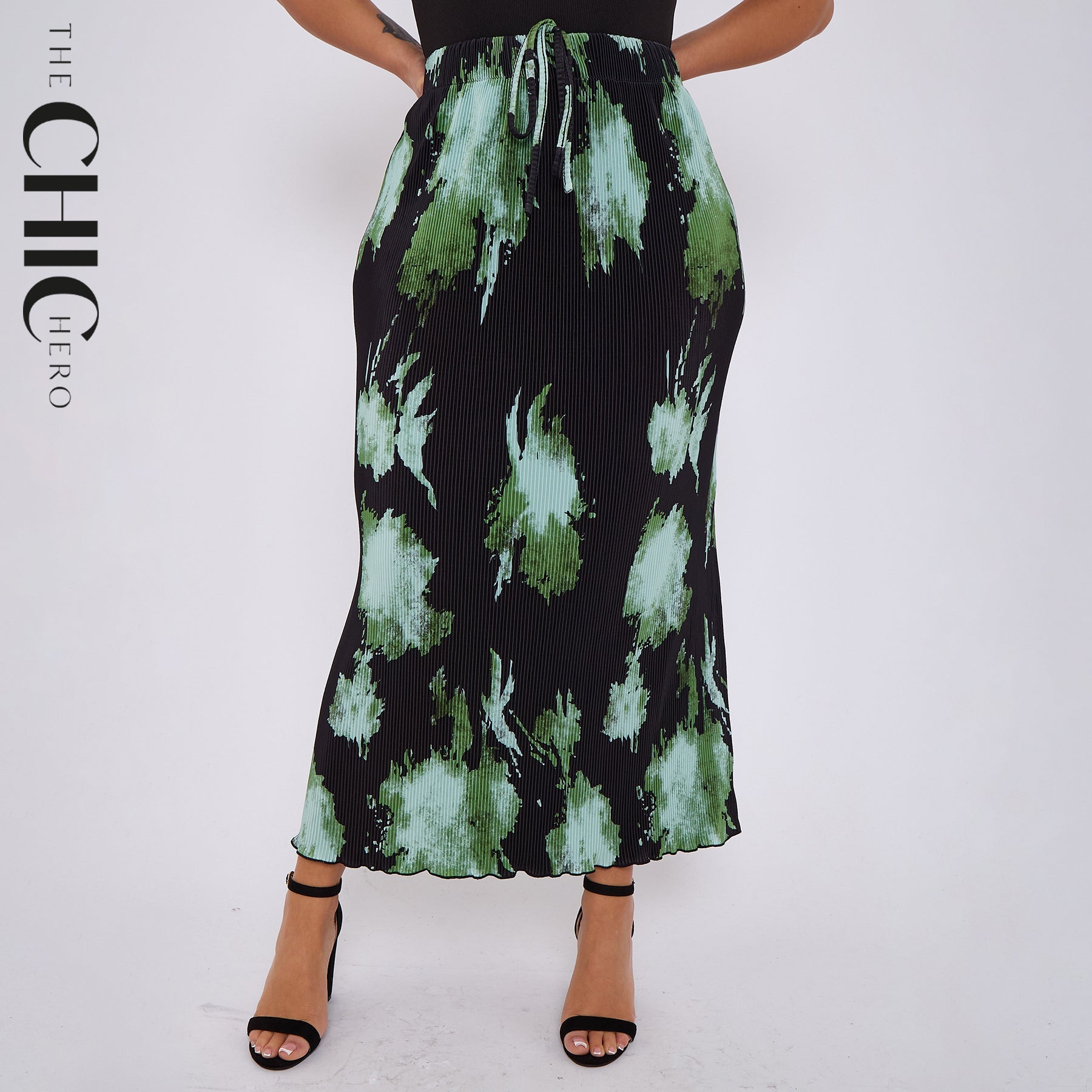 Abstract Green Plus Size Pleated Skirt