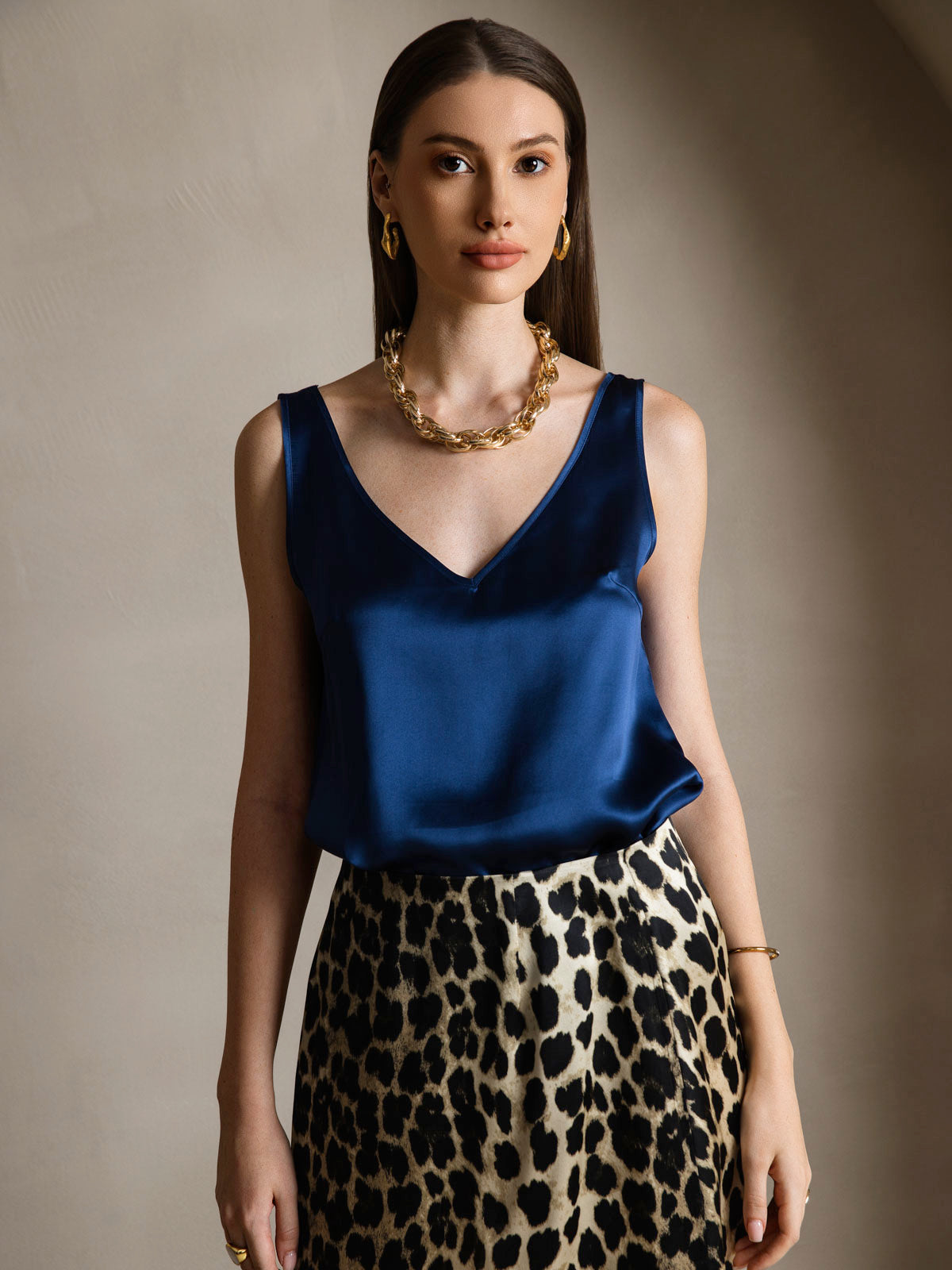 19Momme Silk V-neck Straps Tank Top