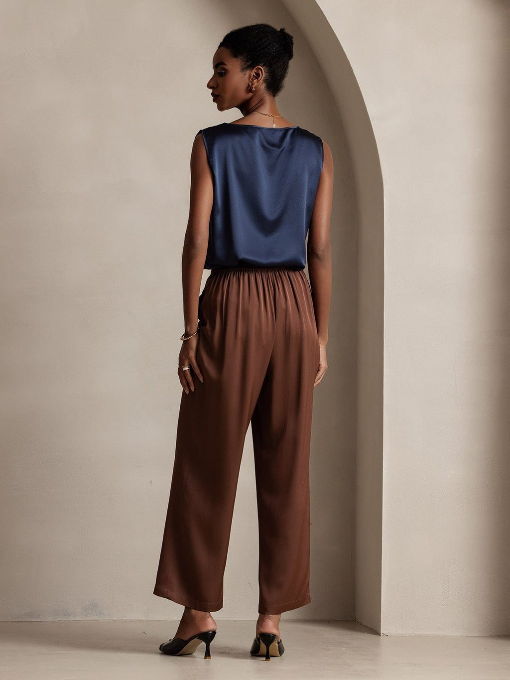 19Momme Silk Lounge Round Neck Tank Top