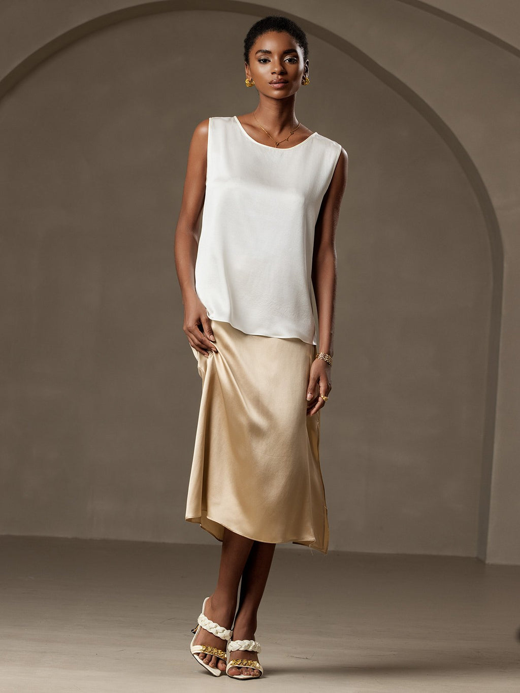 19Momme Silk Lounge Round Neck Tank Top