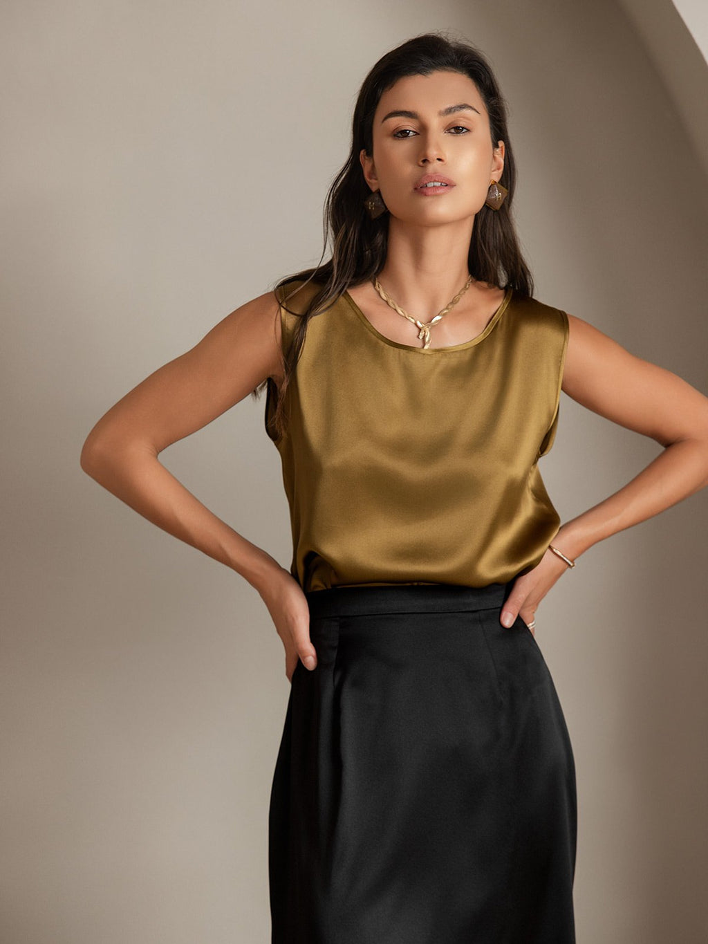 19Momme Silk Lounge Round Neck Tank Top
