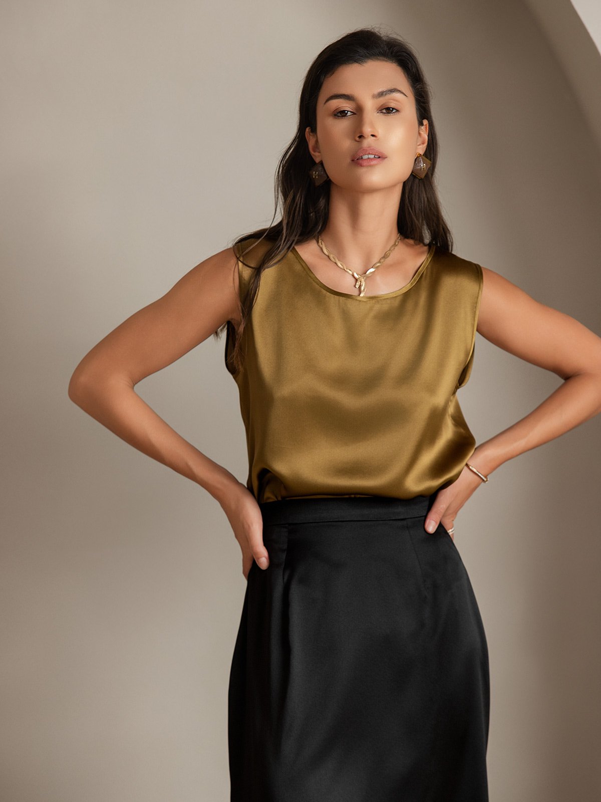 19Momme Silk Lounge Round Neck Tank Top