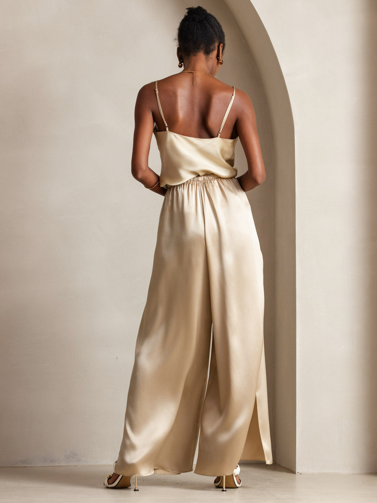 V-neck Pure Silk Spaghetti Straps Camisole Top