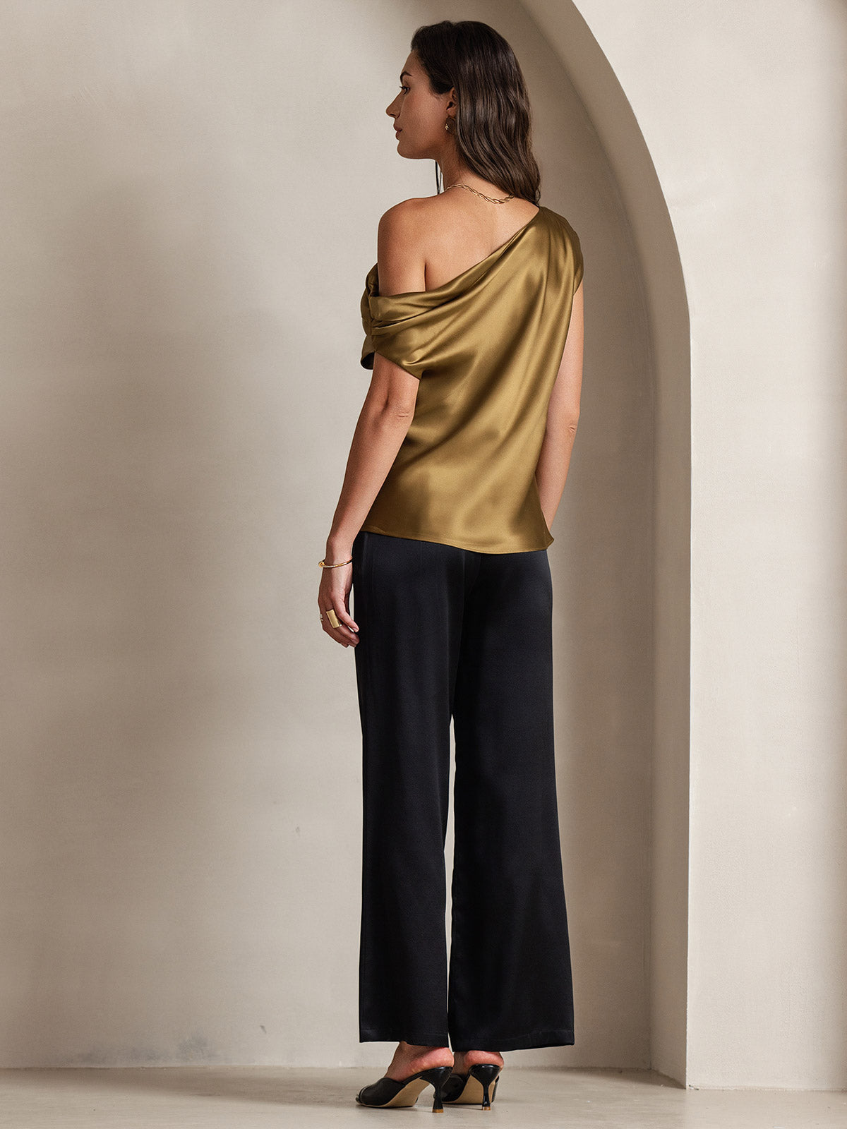 19Momme Silk Chic One-Shoulder Blouse