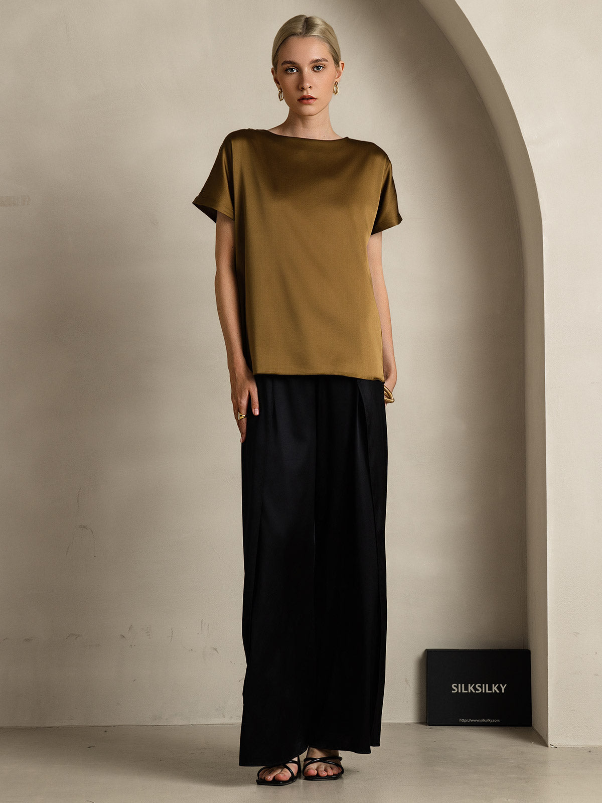 19Momme Silk Classic Casual Short Sleeve T-Shirt