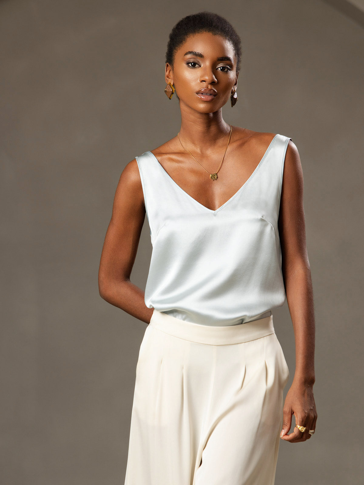 19Momme Silk V-neck Straps Tank Top