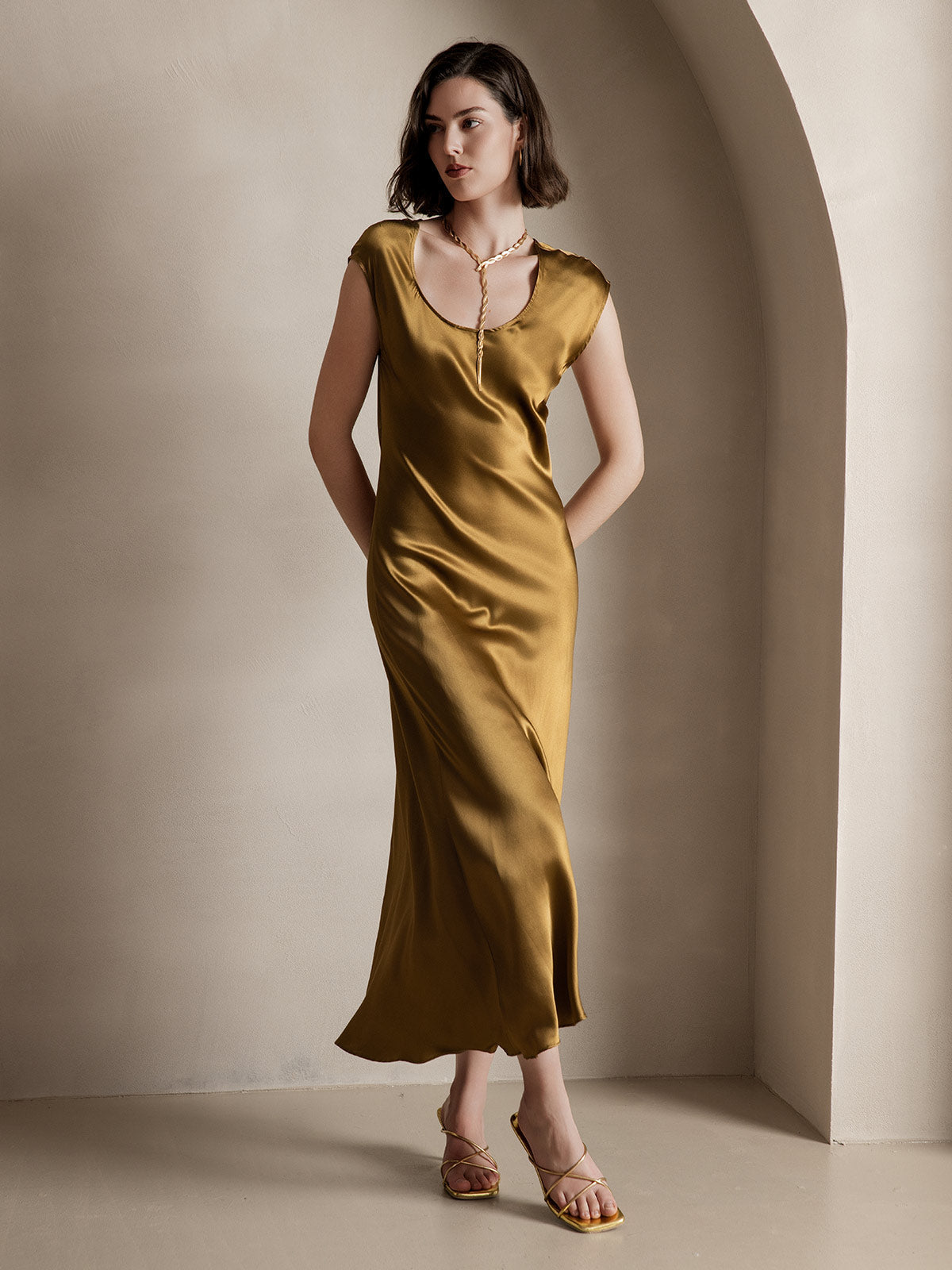 19Momme Silk U-neck Sleeveless Dress