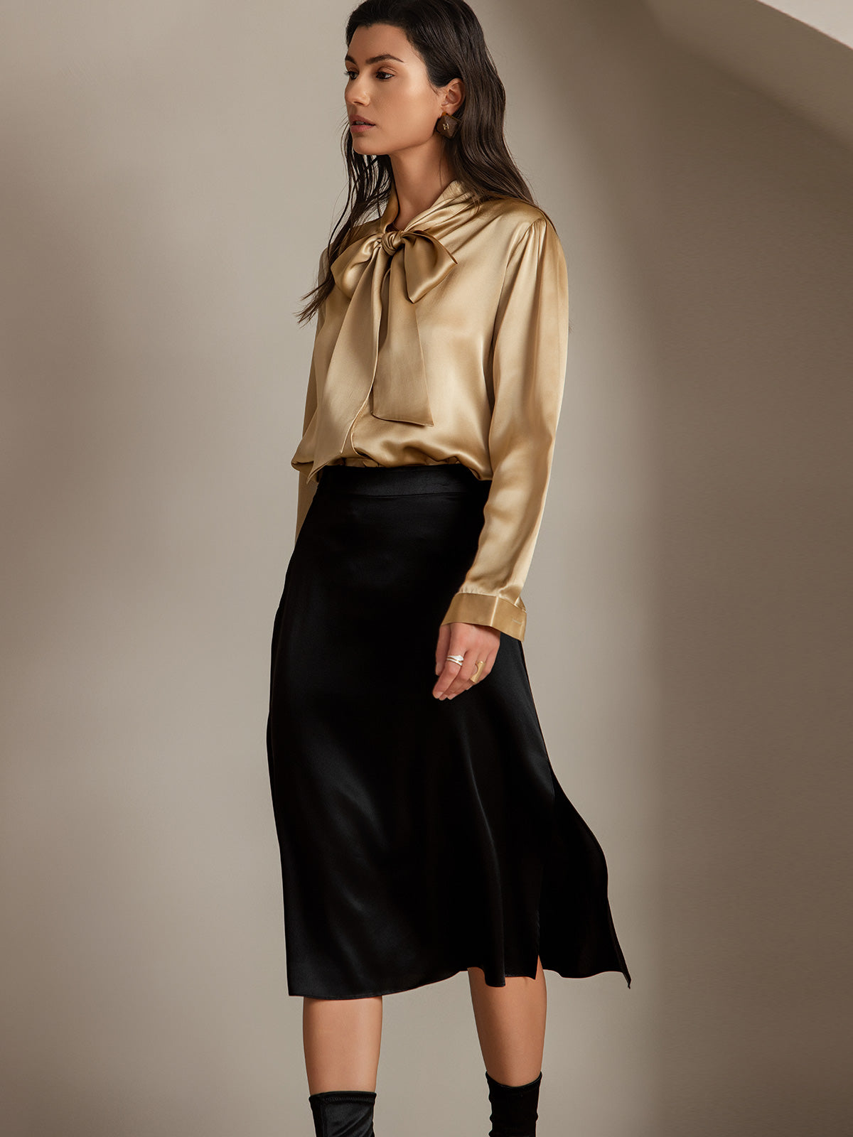 19Momme Silk A Line Long Slit Skirt with Zipper Design