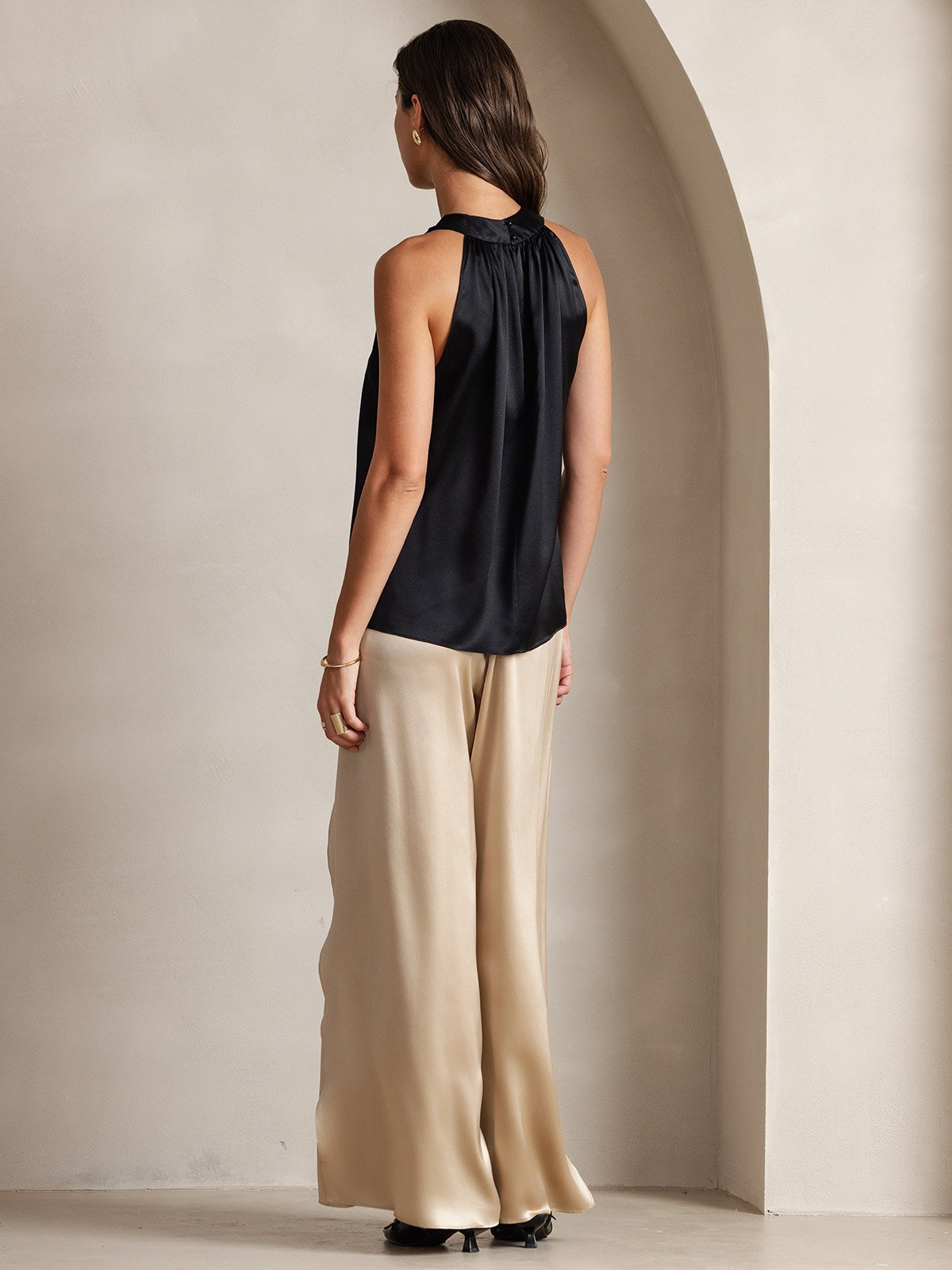 19Momme Silk Relaxed Sleeveless Halter Top