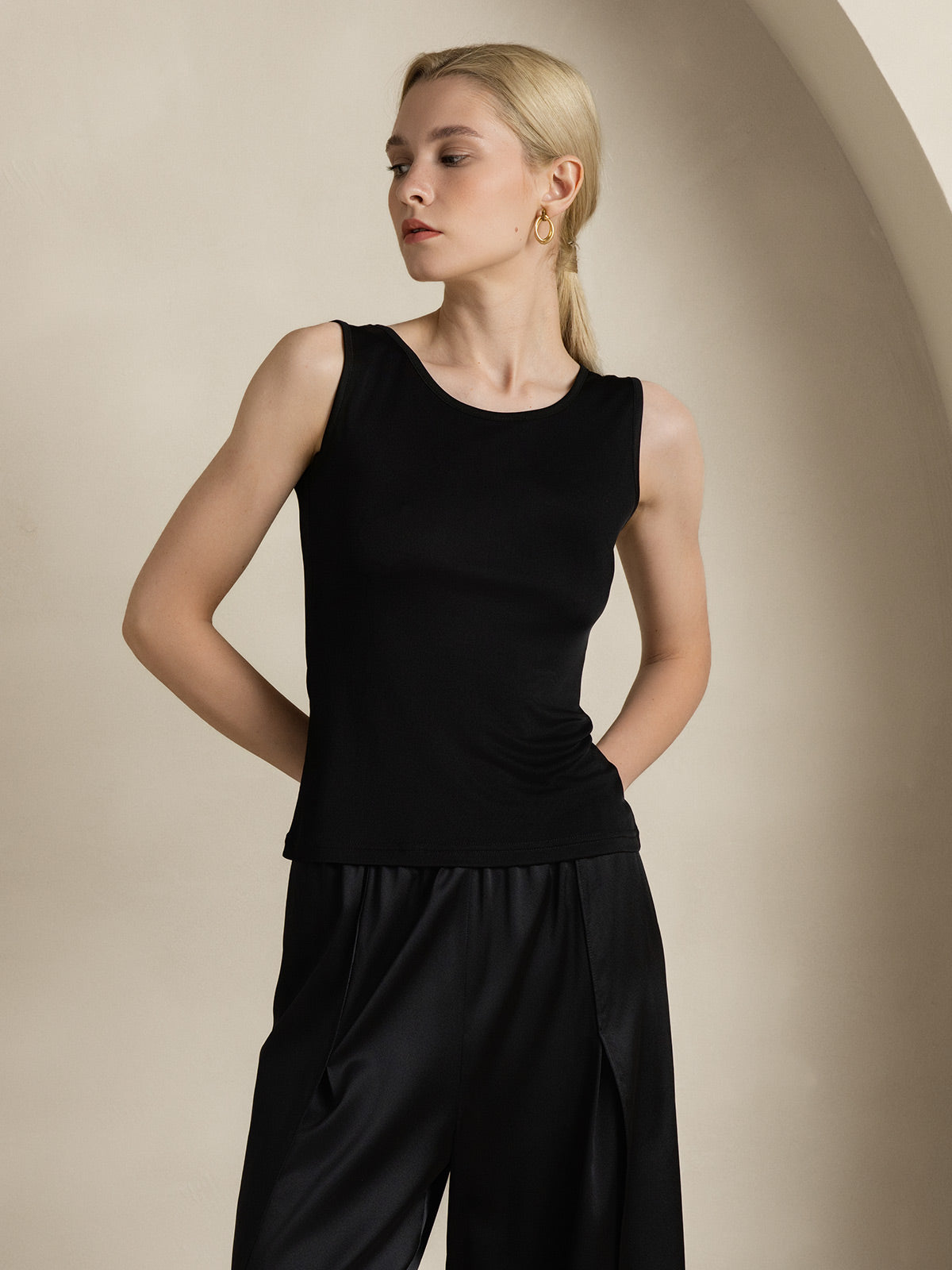 Silk Knitted Lounge Round-Neck Tank Top