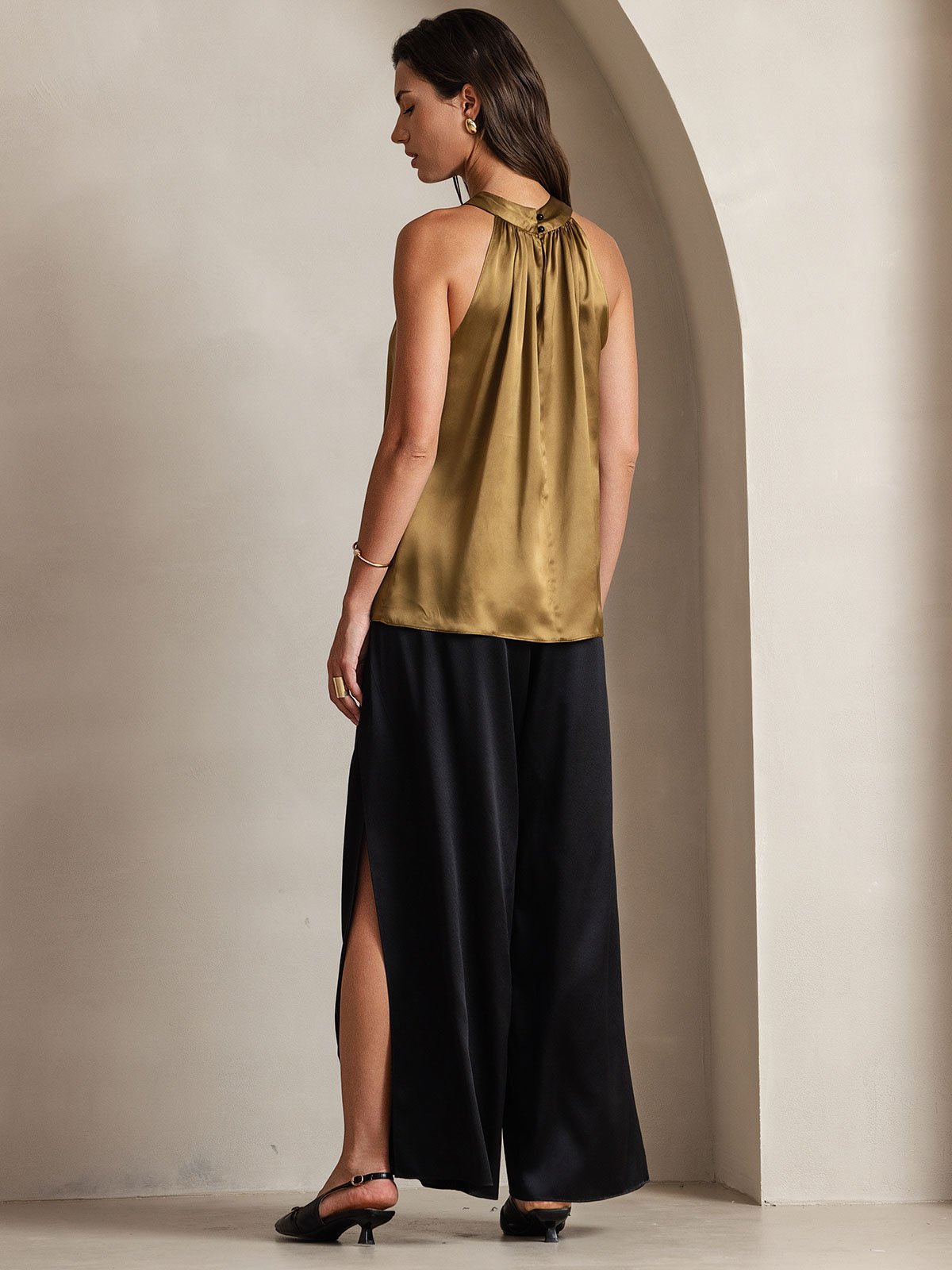19Momme Silk Relaxed Sleeveless Halter Top