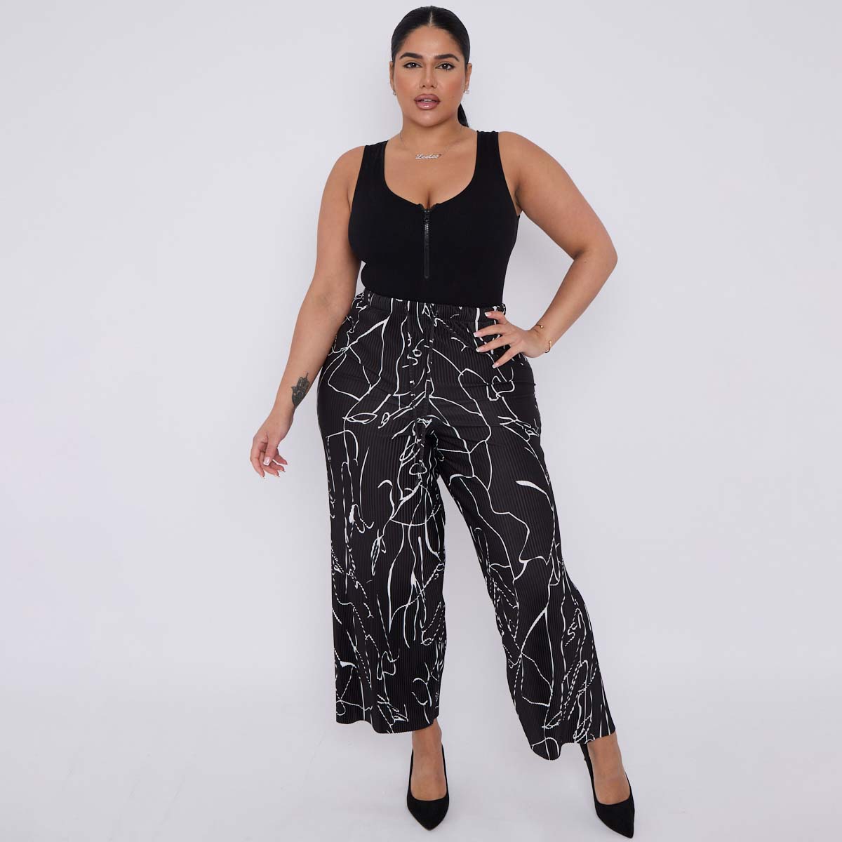 Black Line Art Abstract Print Wide-Leg Drawstring Palazzo Pleated Pants