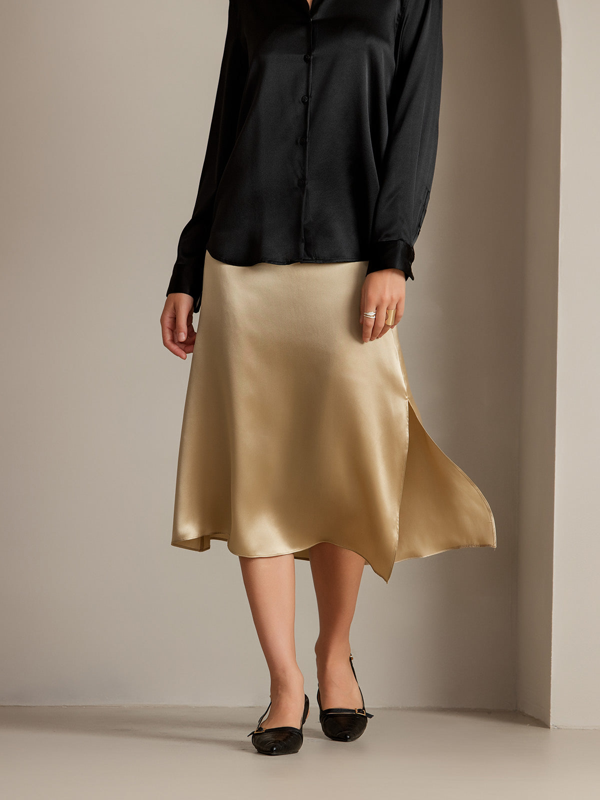 19Momme Silk A Line Long Slit Skirt with Zipper Design