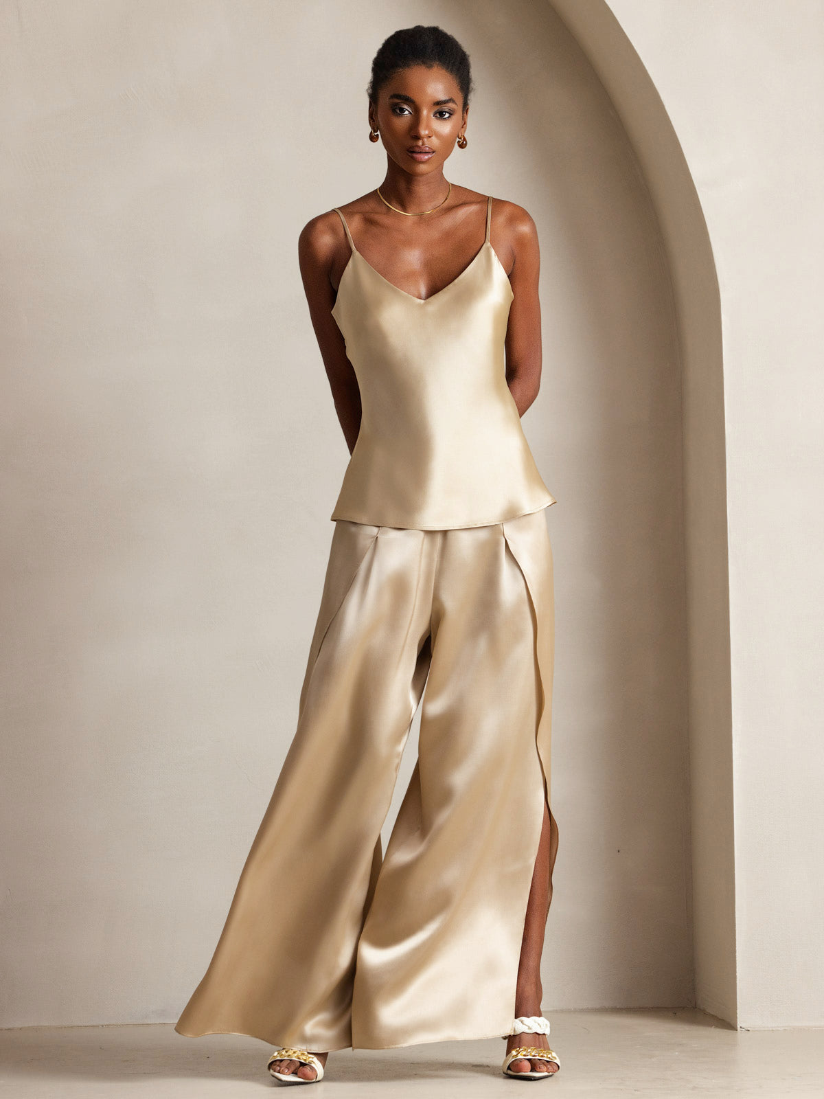 Pure silk V-neck Spaghetti straps camisole