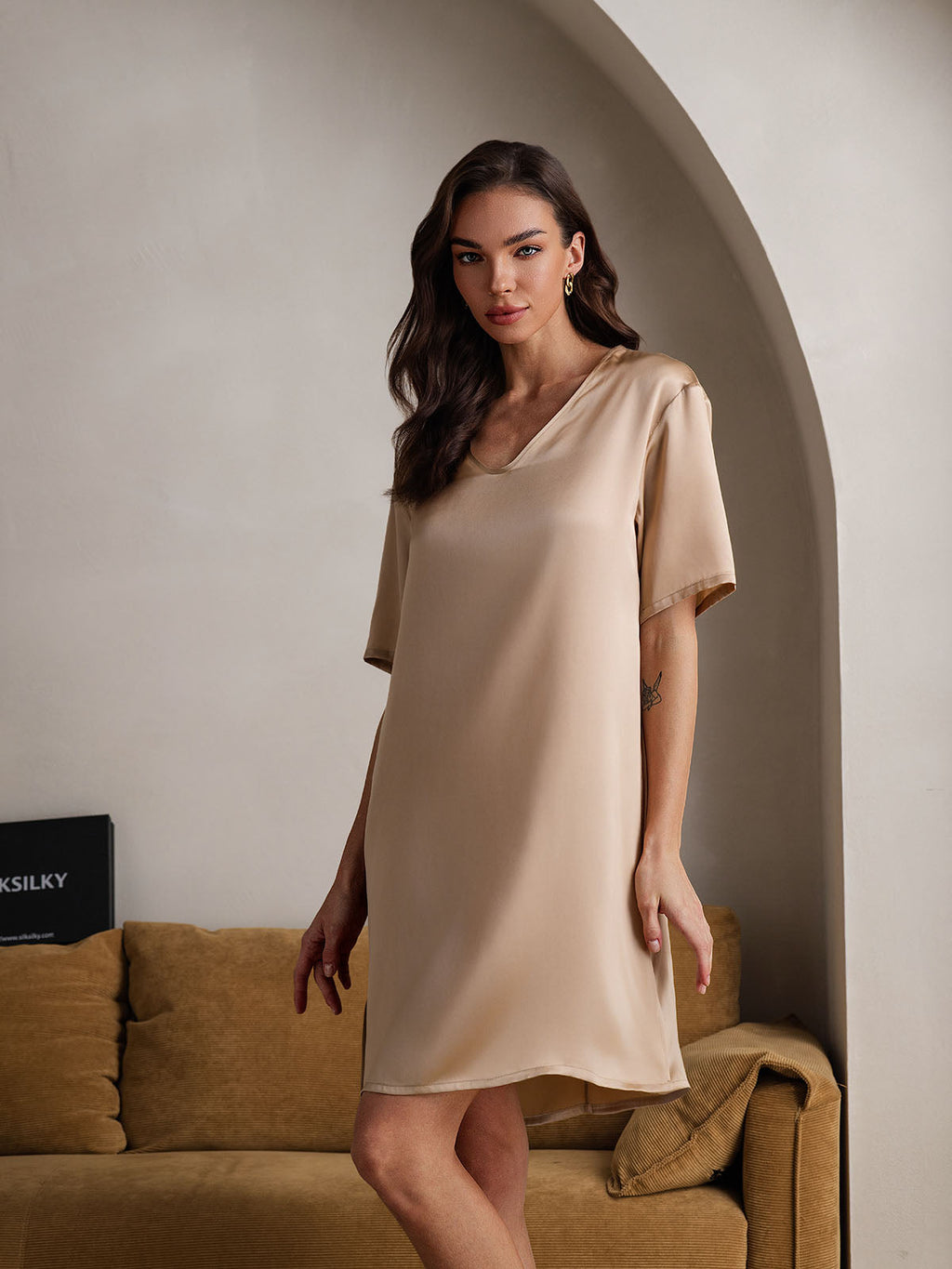 Pure Silk Half Sleeve V-neck Short Nightgown with Split Design