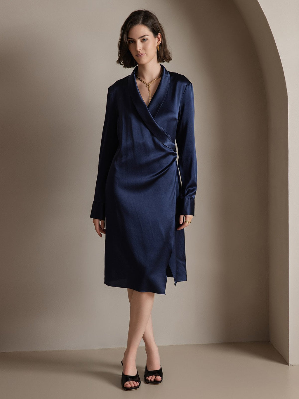 19Momme Silk Elegant Hem Slit Long Sleeve Dress
