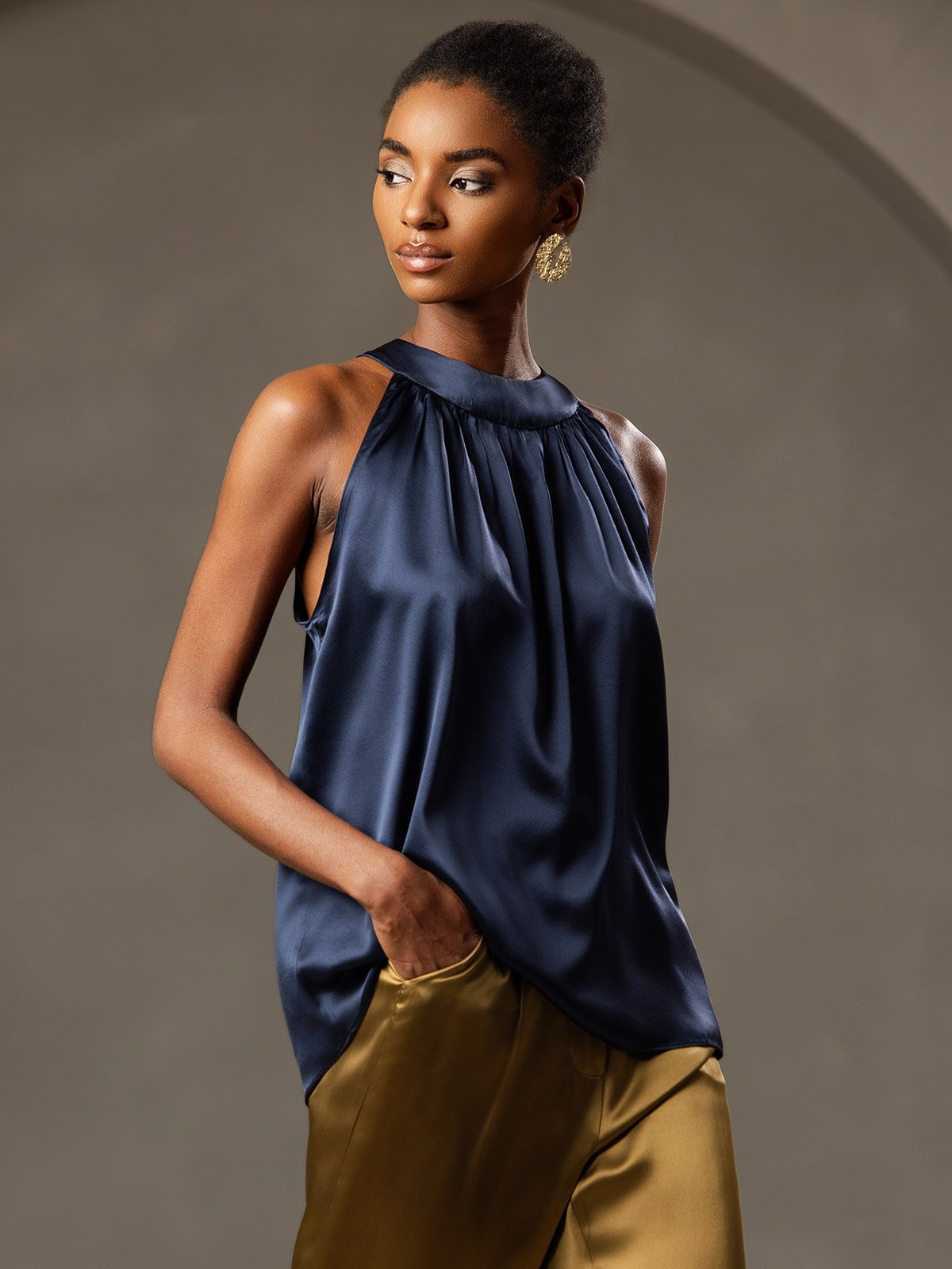 19Momme Silk Relaxed Sleeveless Halter Top