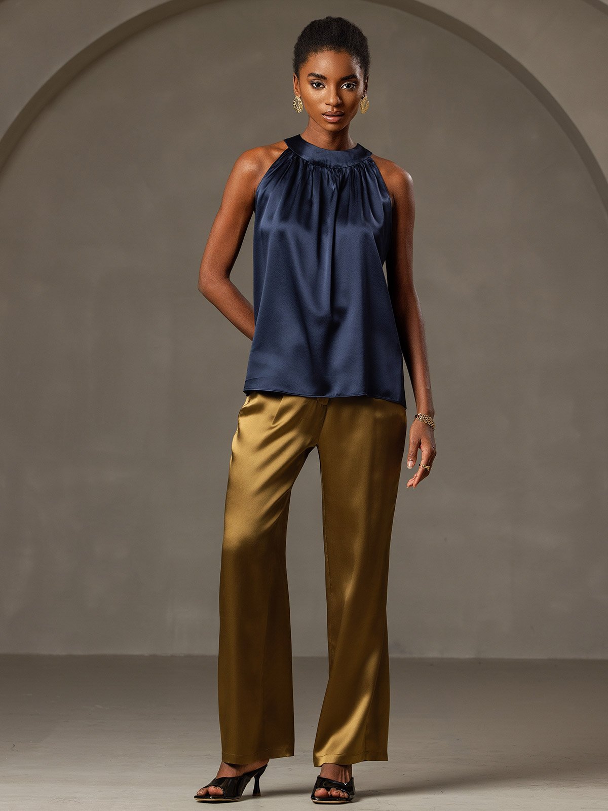 19Momme Silk Relaxed Sleeveless Halter Top