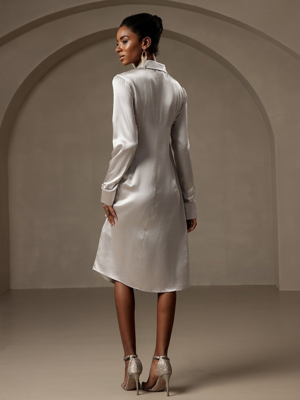 19Momme Silk Elegant Hem Slit Long Sleeve Dress