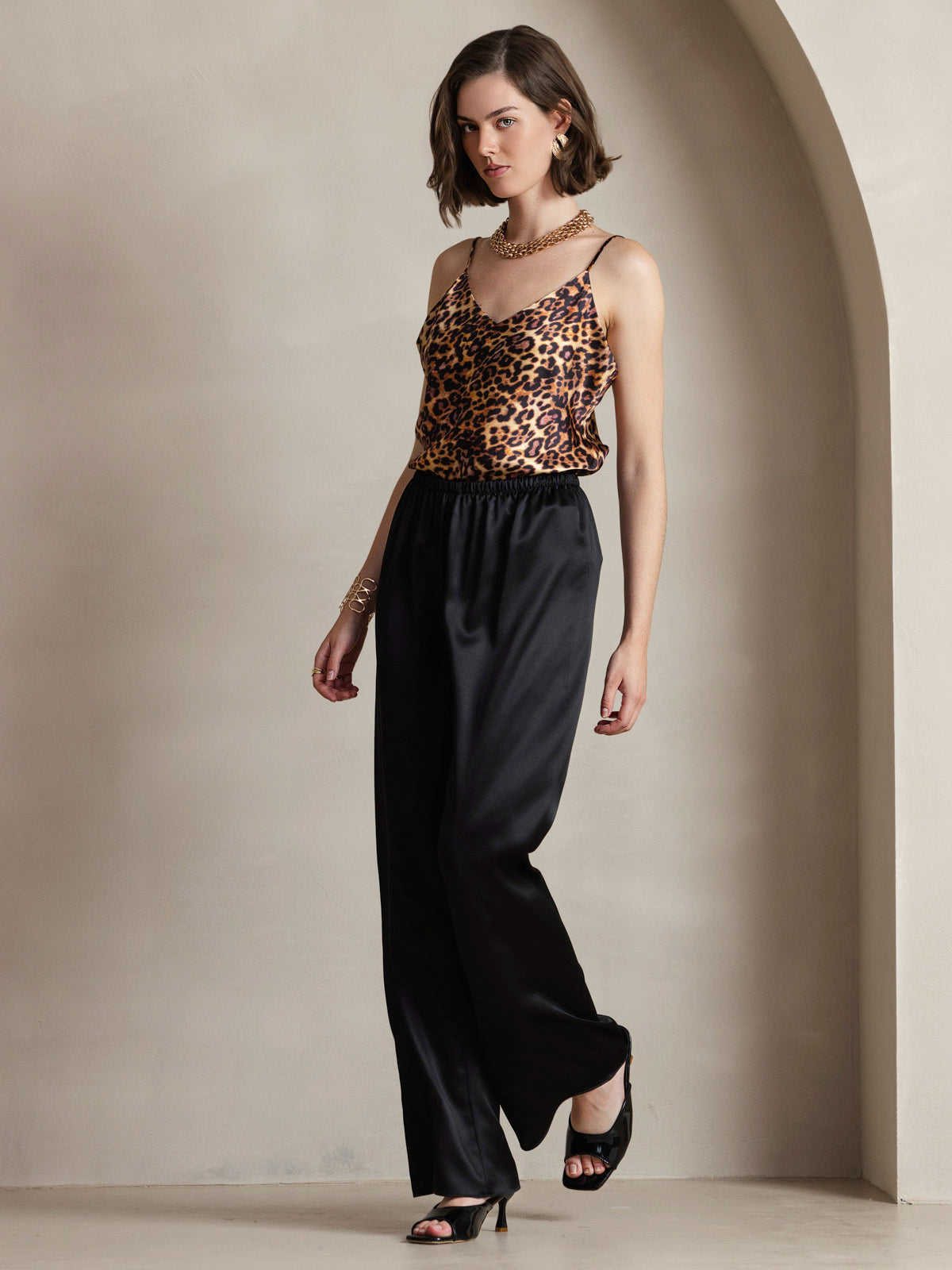 Pure silk V-neck Spaghetti straps camisole