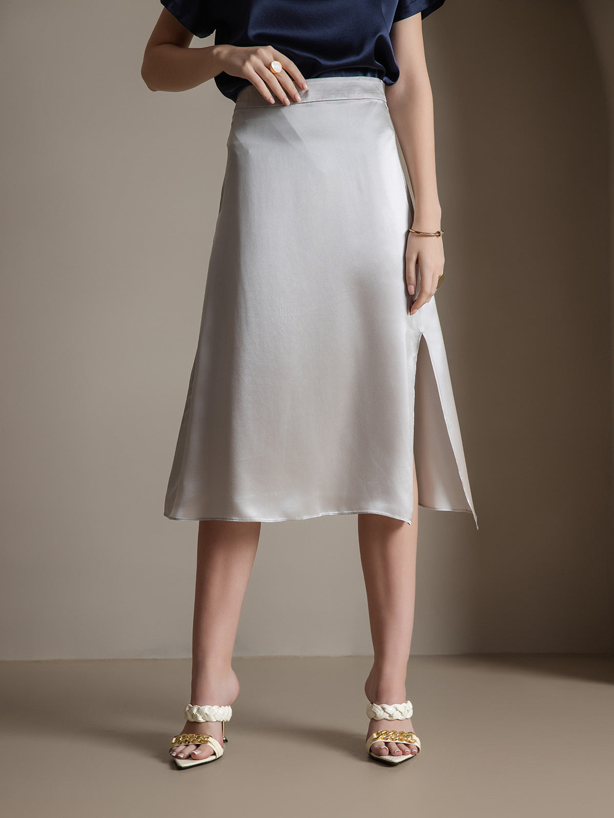 19Momme Silk A Line Long Slit Skirt with Zipper Design