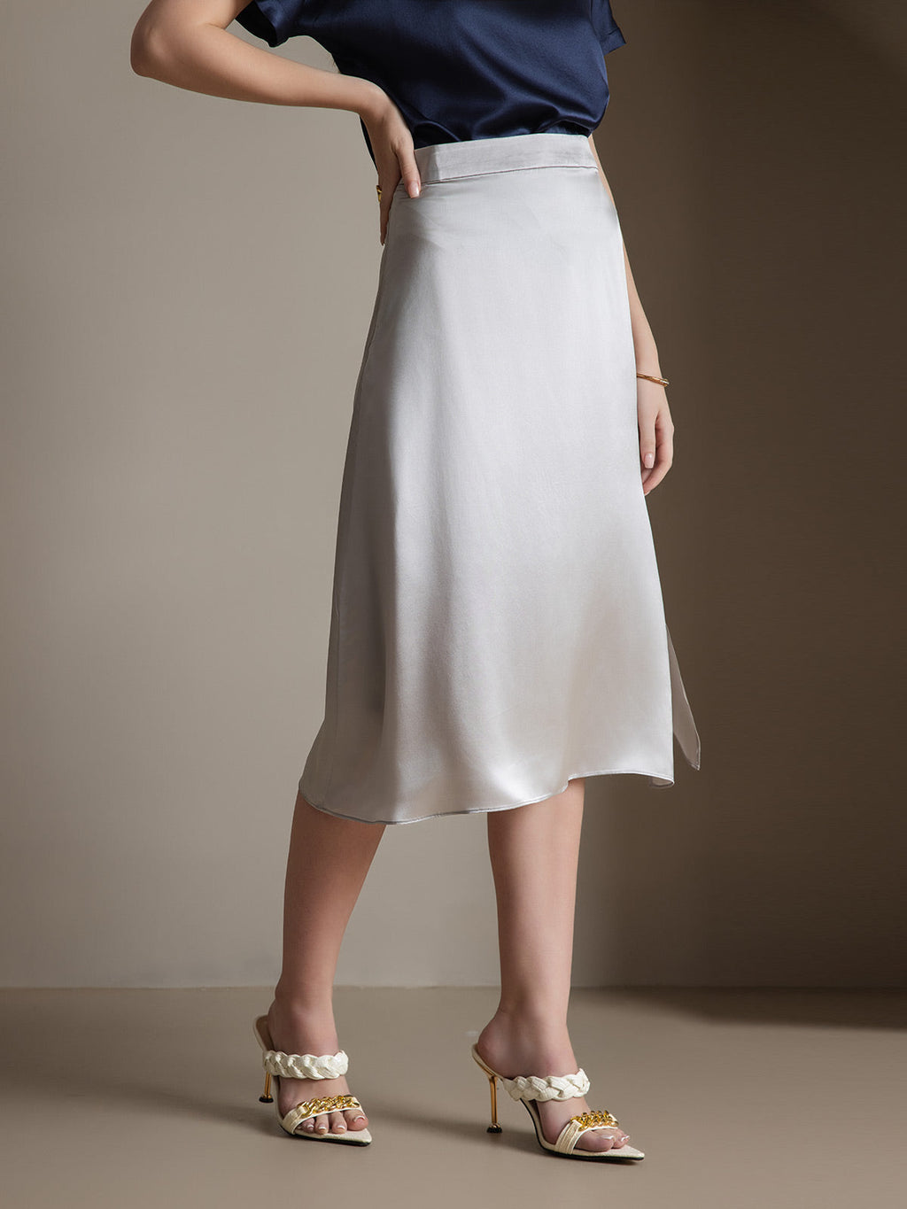 19Momme Silk A Line Long Slit Skirt with Zipper Design