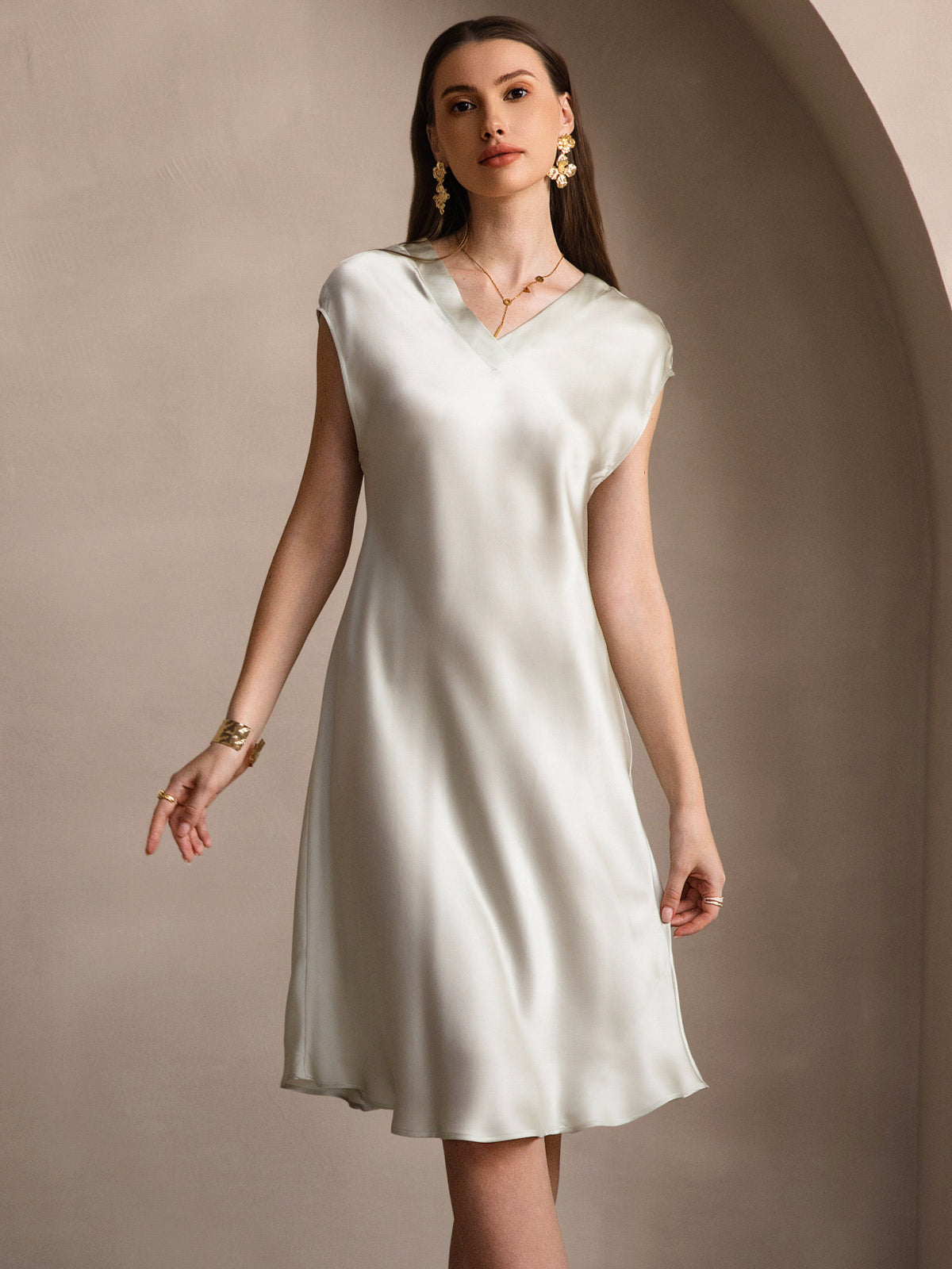 Women's Pure Silk Cap Sleeve V-neck Knee Nightgown
