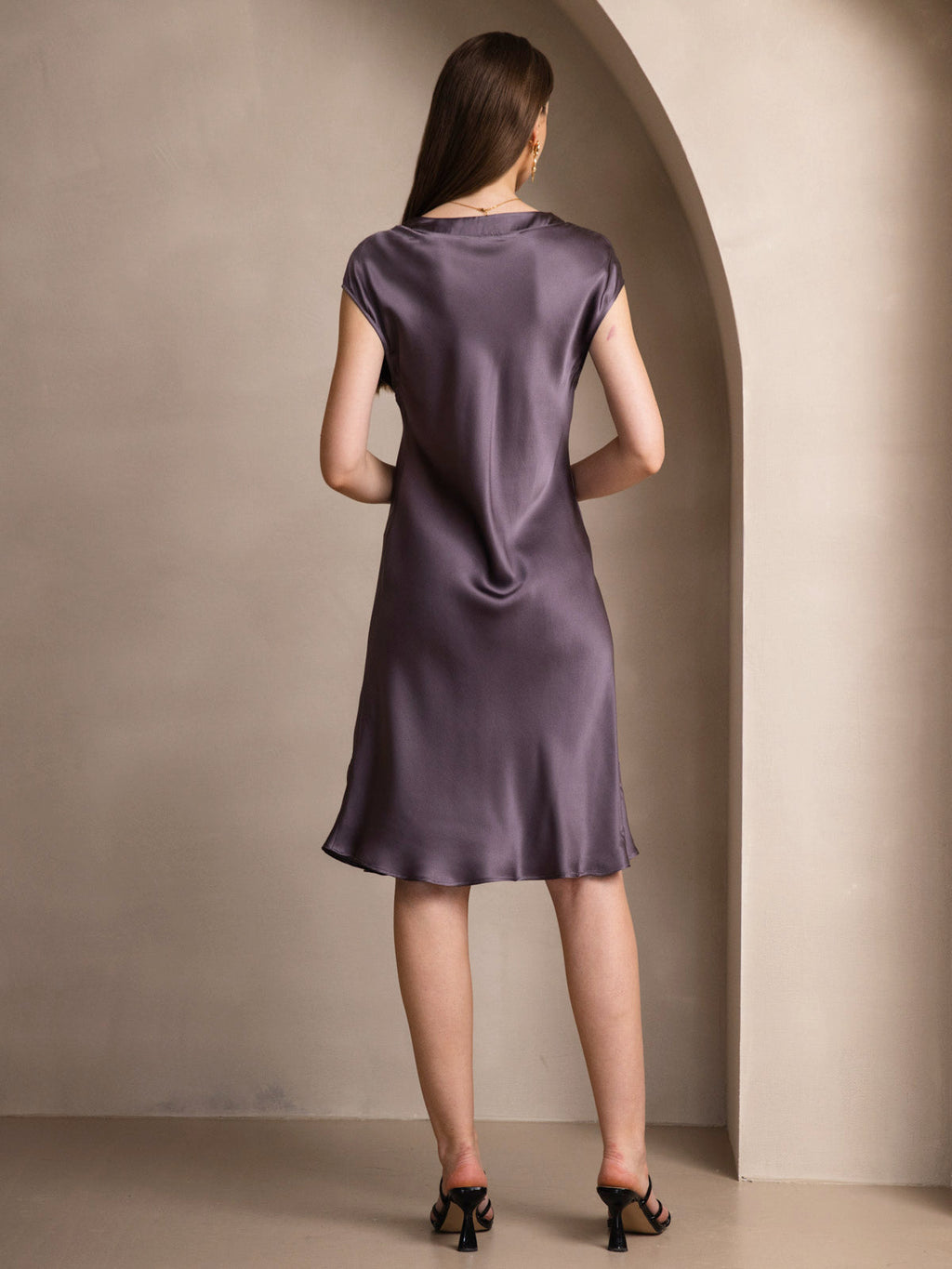 Women's Pure Silk Cap Sleeve V-neck Knee Nightgown