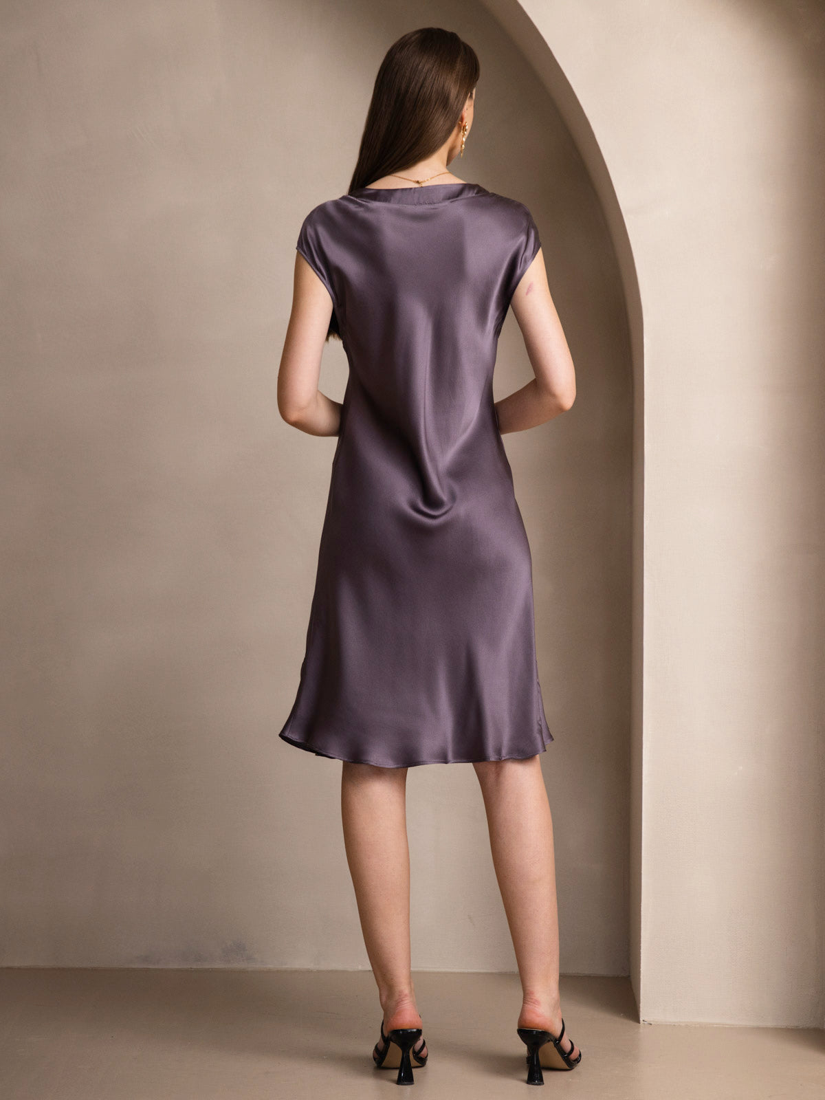 Women's Pure Silk Cap Sleeve V-neck Knee Nightgown