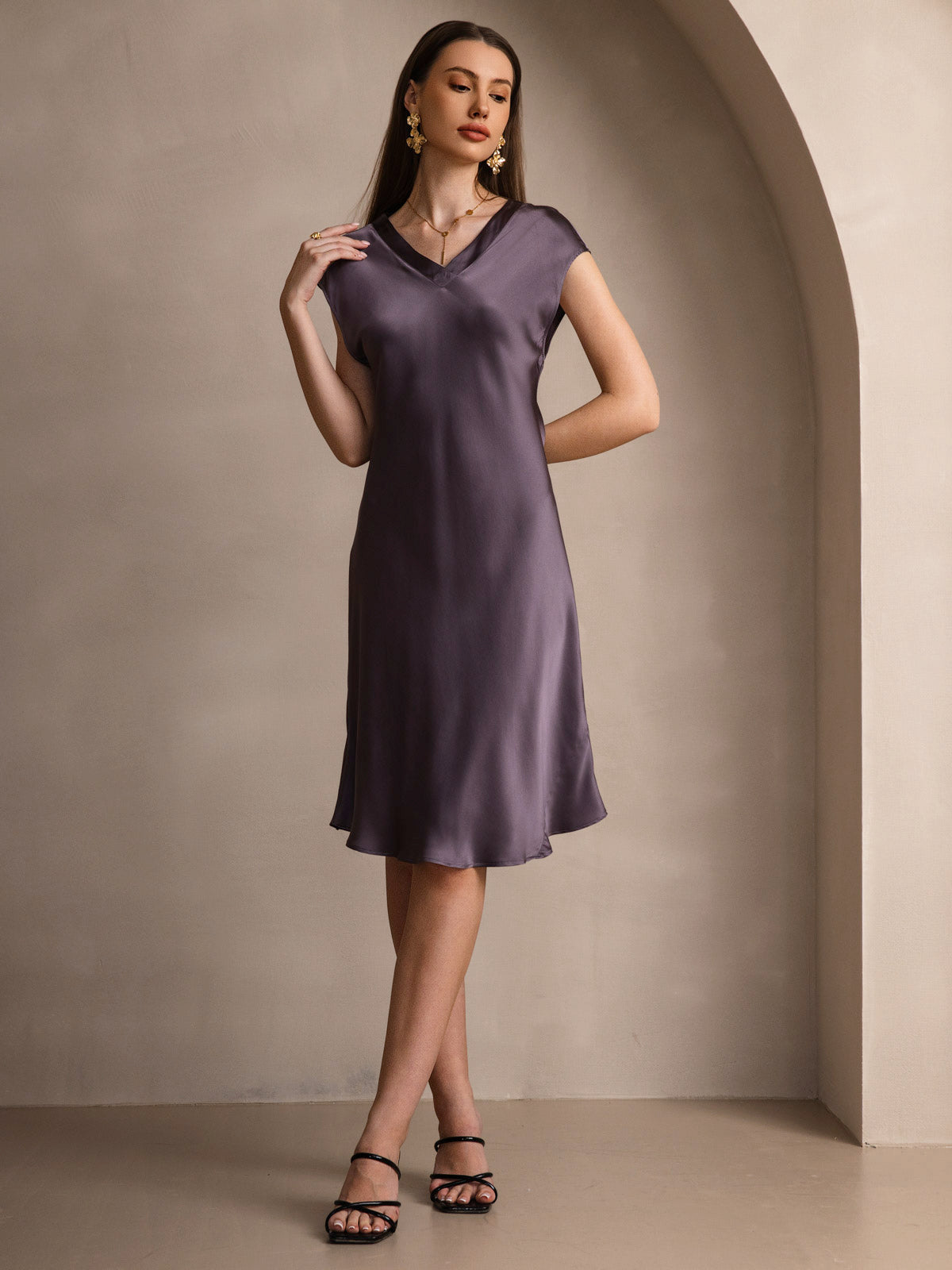 Women's Pure Silk Cap Sleeve V-neck Knee Nightgown