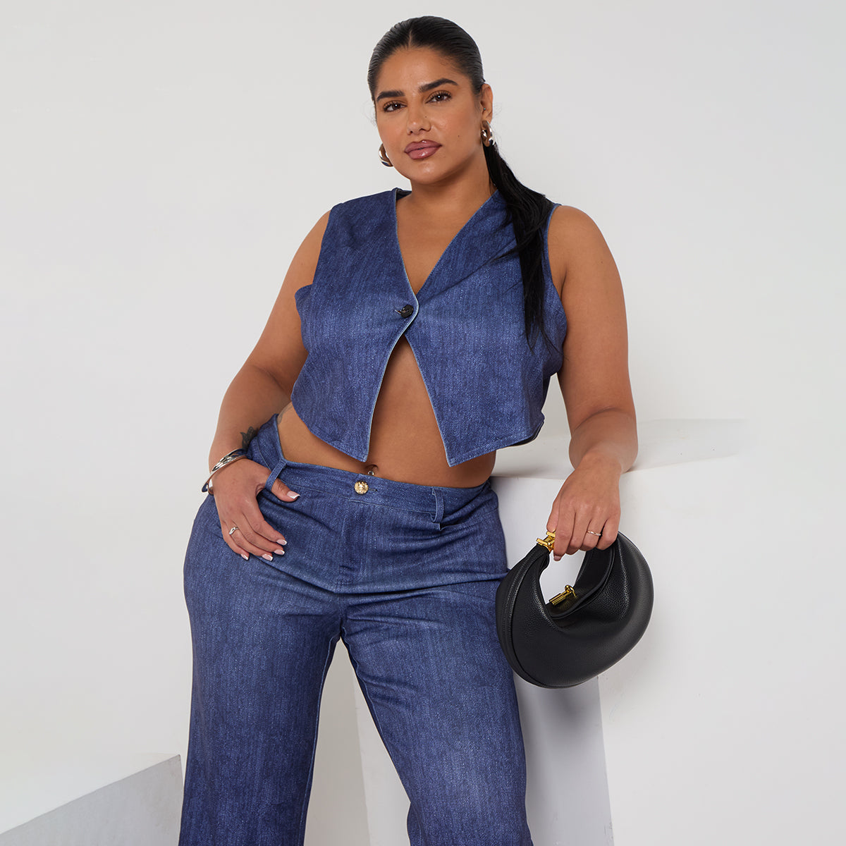 Reversible Relaxed Fit Demin Sleeveless Button-Front Sleeveless Top (light blue & dark blue)