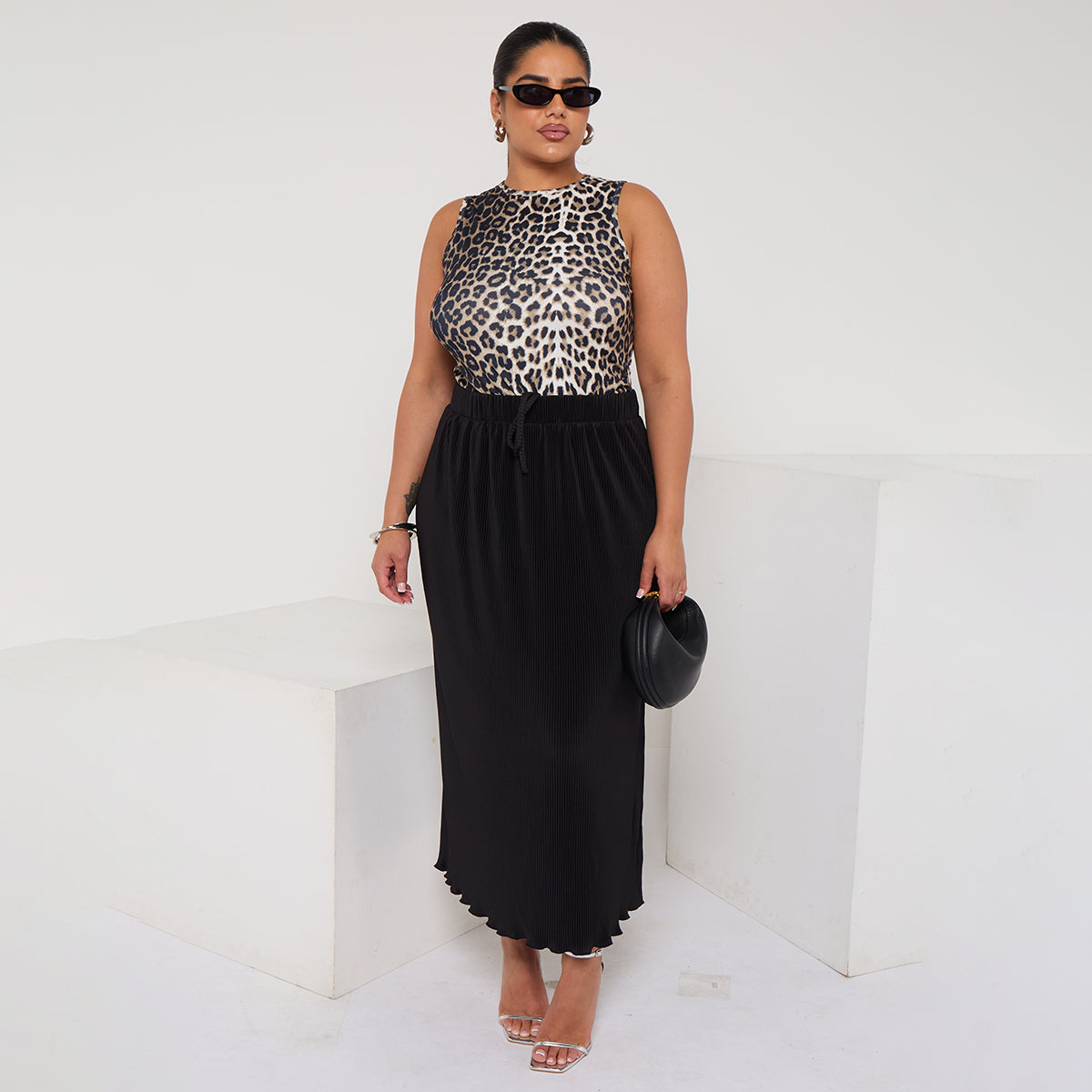 Retro Black Ripple Pleated Skirt