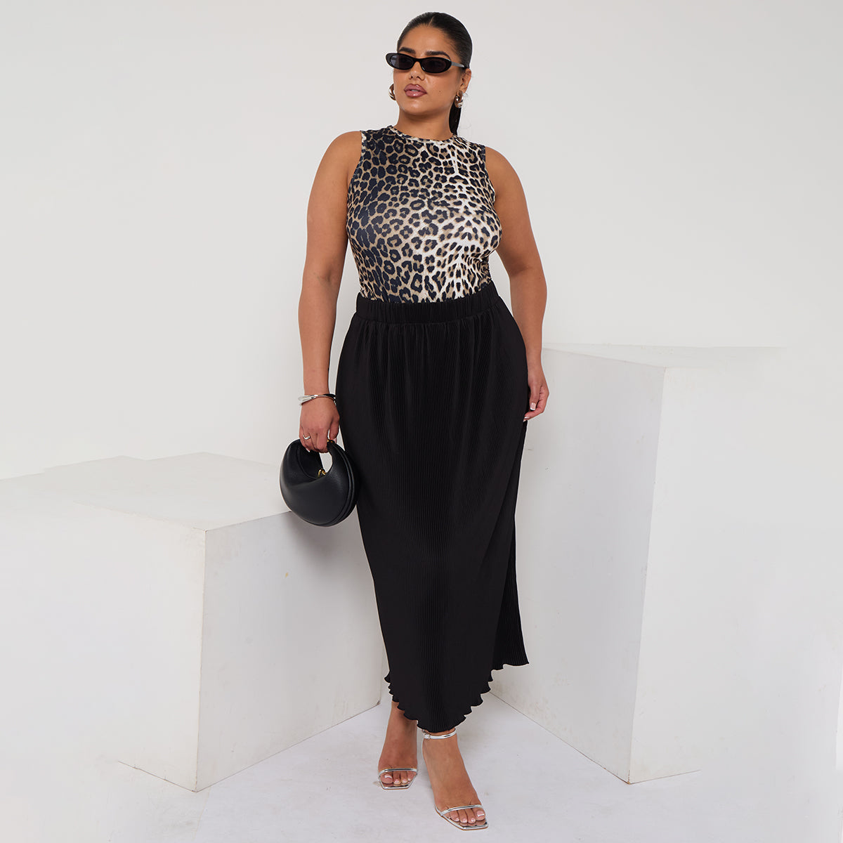 Retro Black Ripple Pleated Skirt