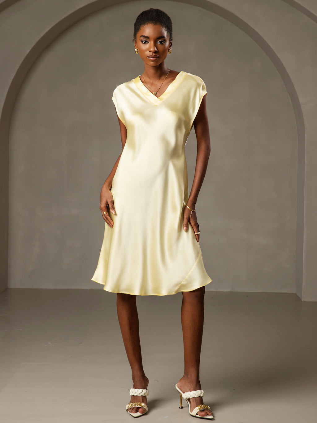 Women's Pure Silk Cap Sleeve V-neck Knee Nightgown