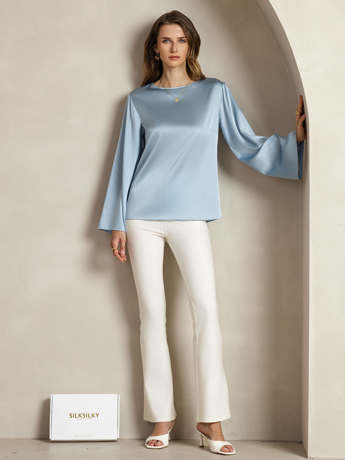 19Momme Silk Relaxed Long-sleeved Blouse