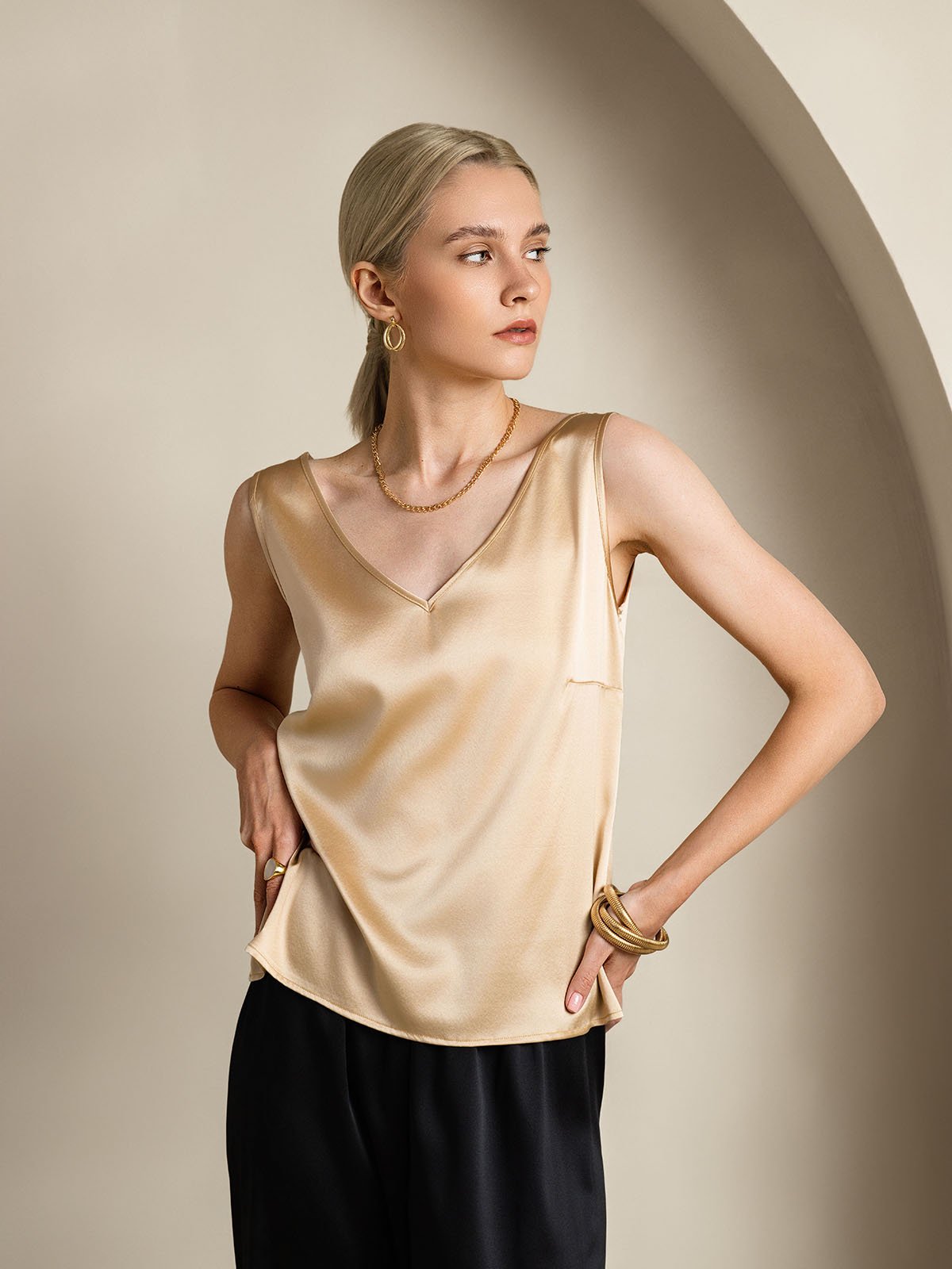 19Momme Silk V-neck Straps Tank Top