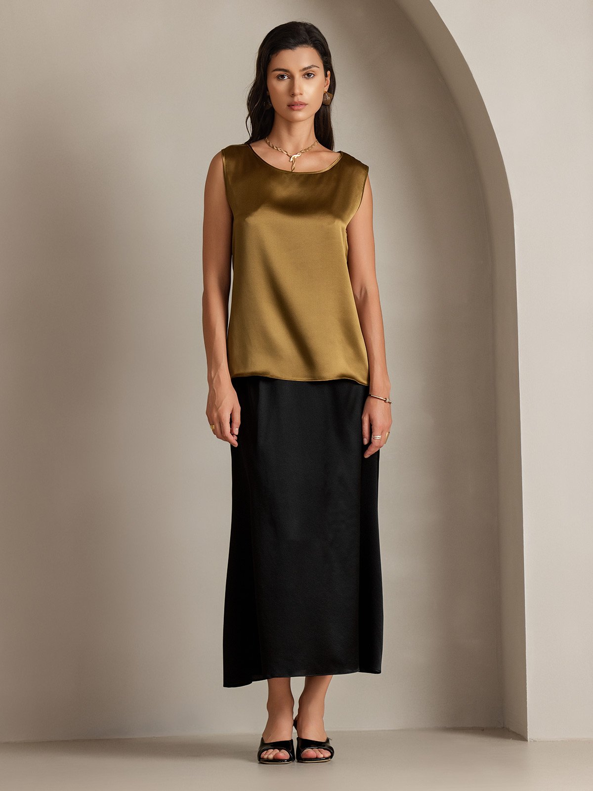 19Momme Silk Lounge Round Neck Tank Top