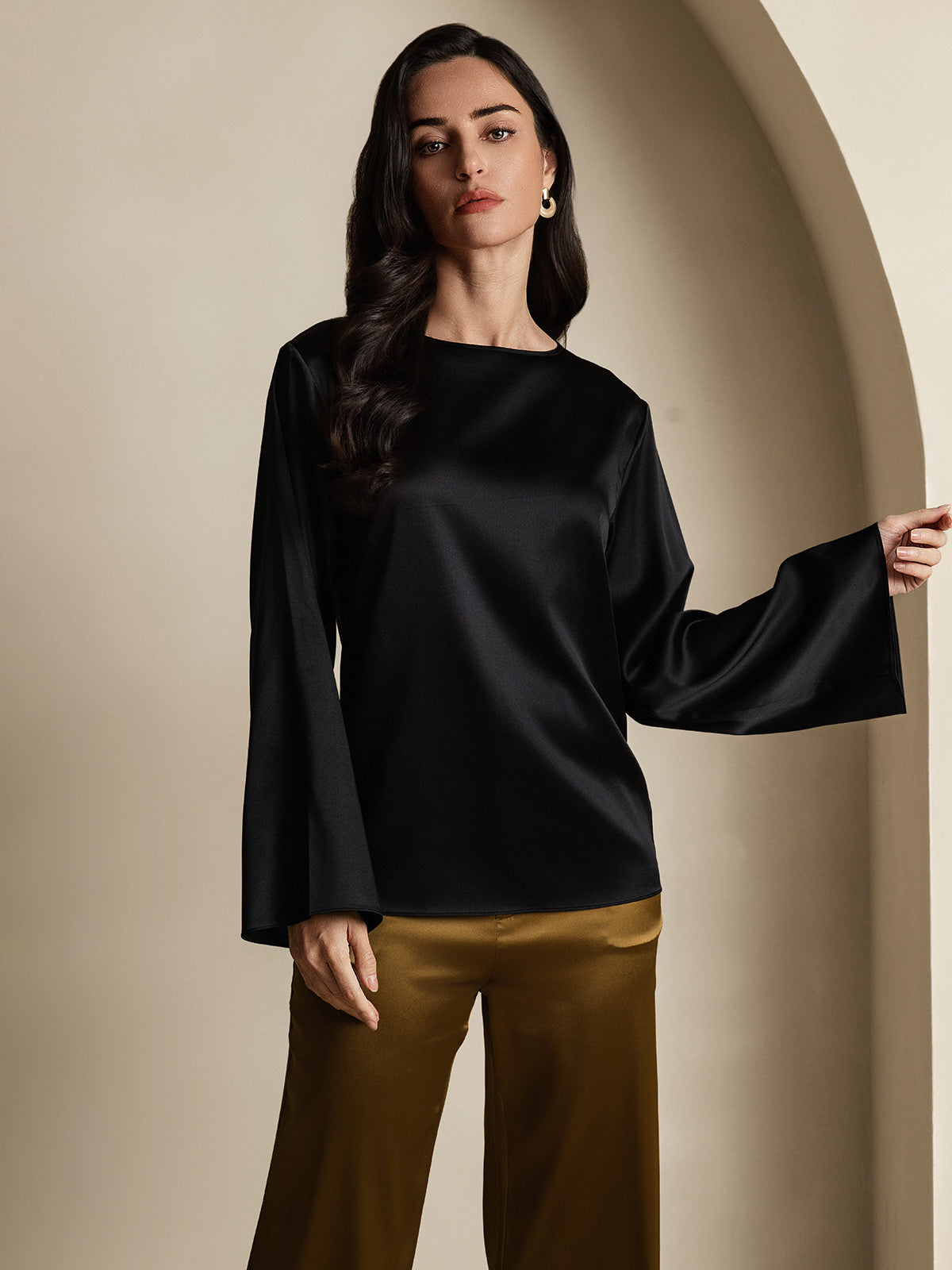 19Momme Silk Relaxed Long-sleeved Blouse