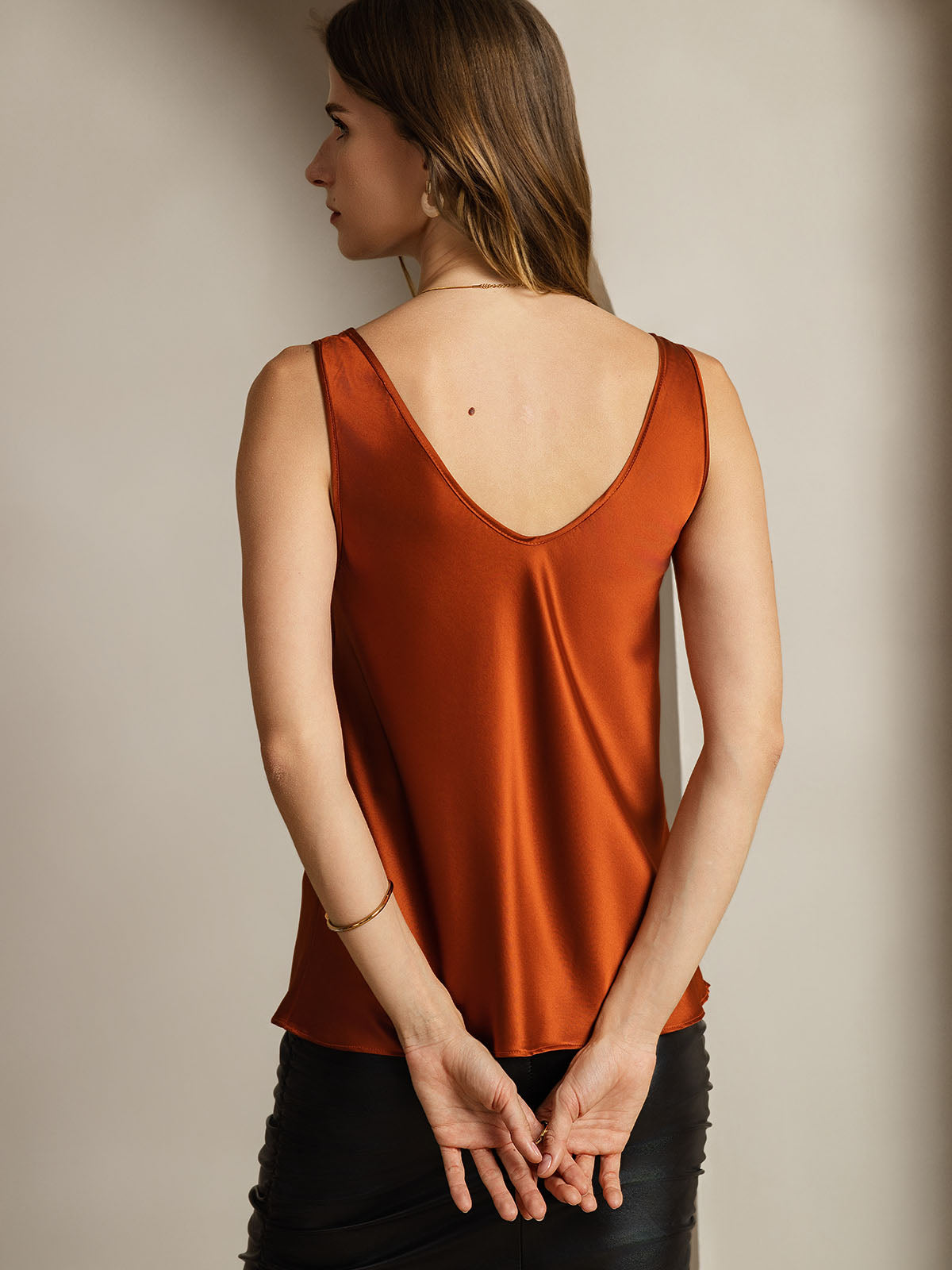 19Momme Silk V-neck Straps Tank Top