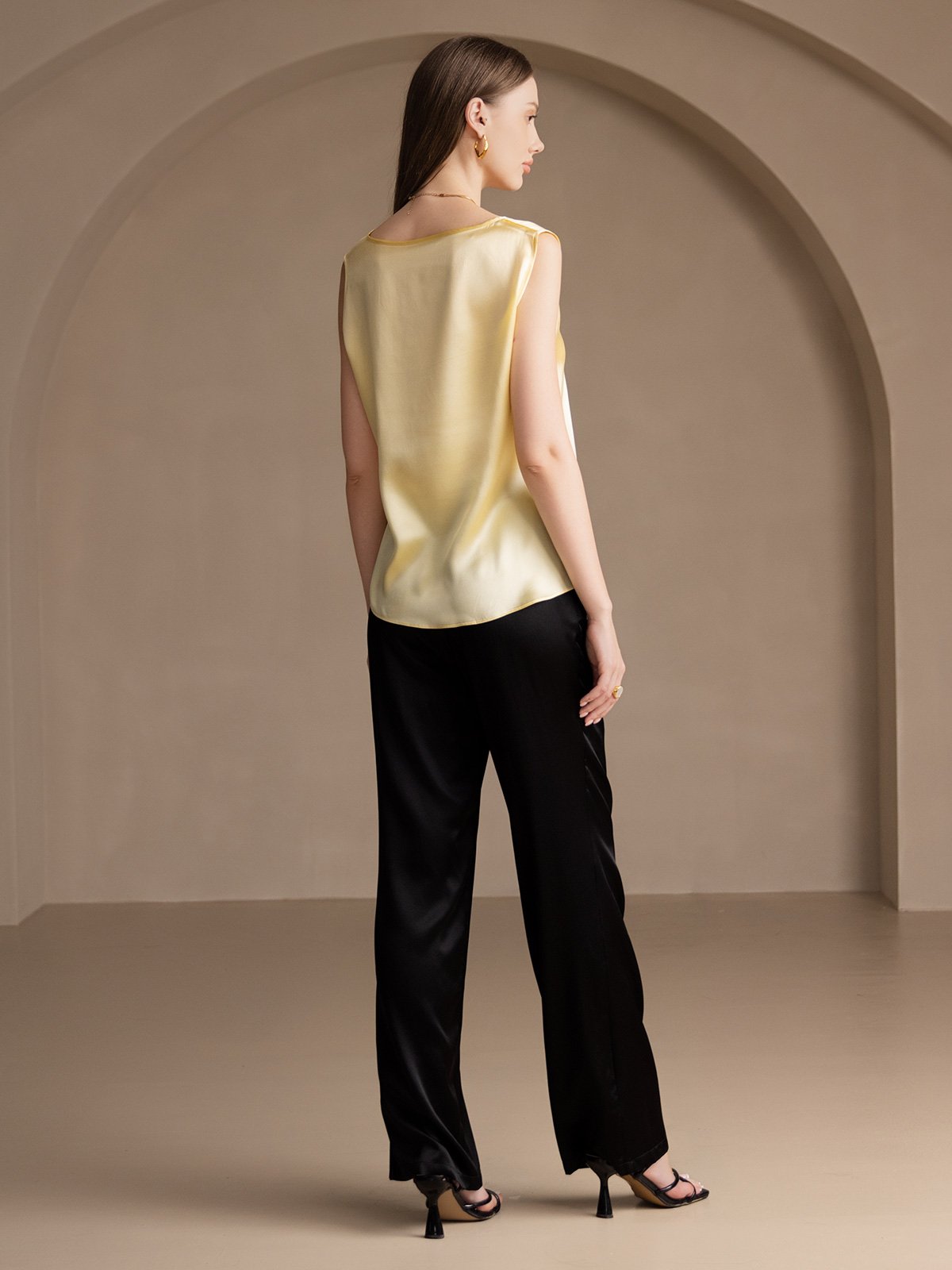 19Momme Silk Lounge Round Neck Tank Top